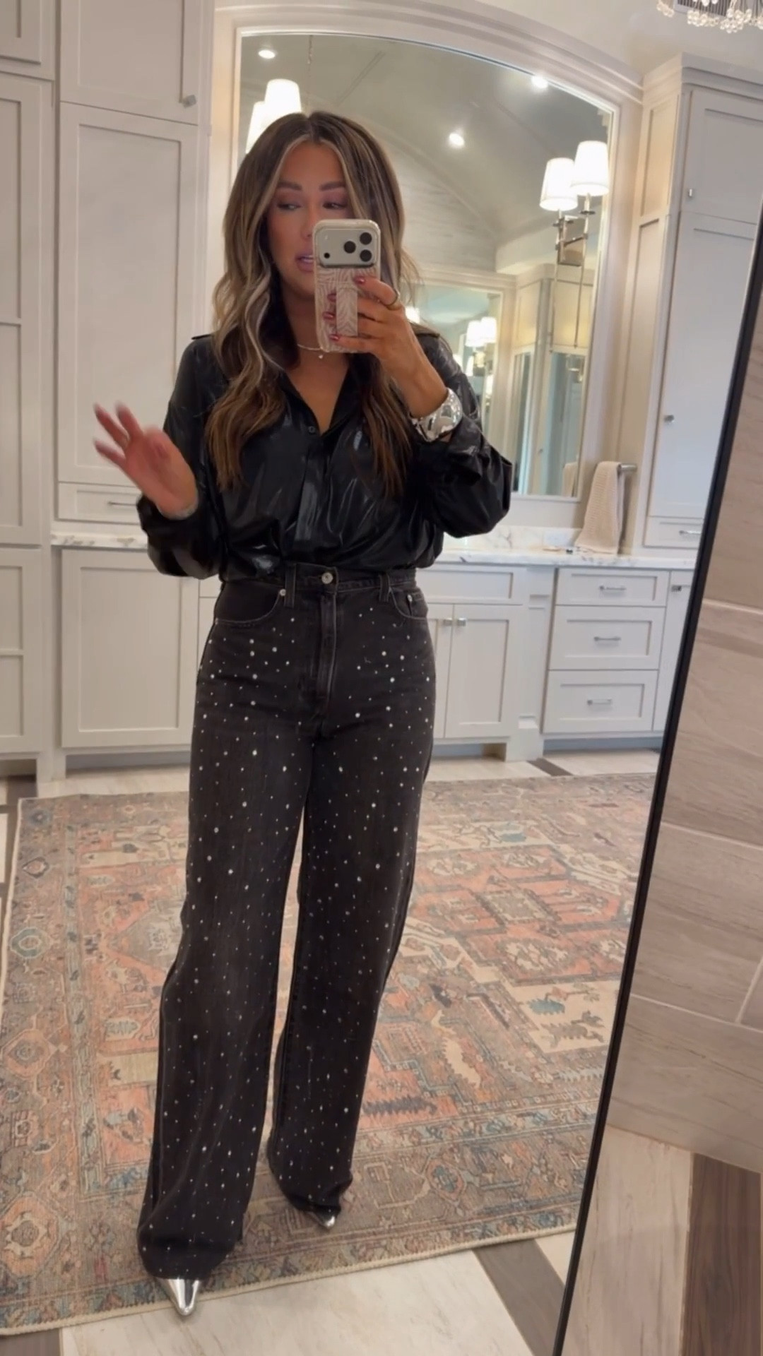 Levi studded denim! 

Jeans - size 27 
Top- size medium 

#LTKHoliday #LTKootd #LTKgrwm