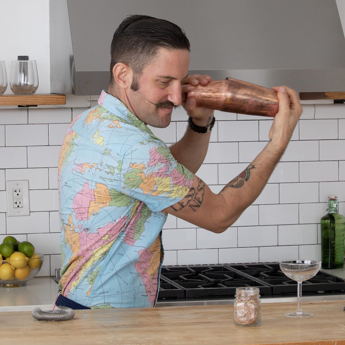 Whiskey 101 Mixology Class | UncommonGoods