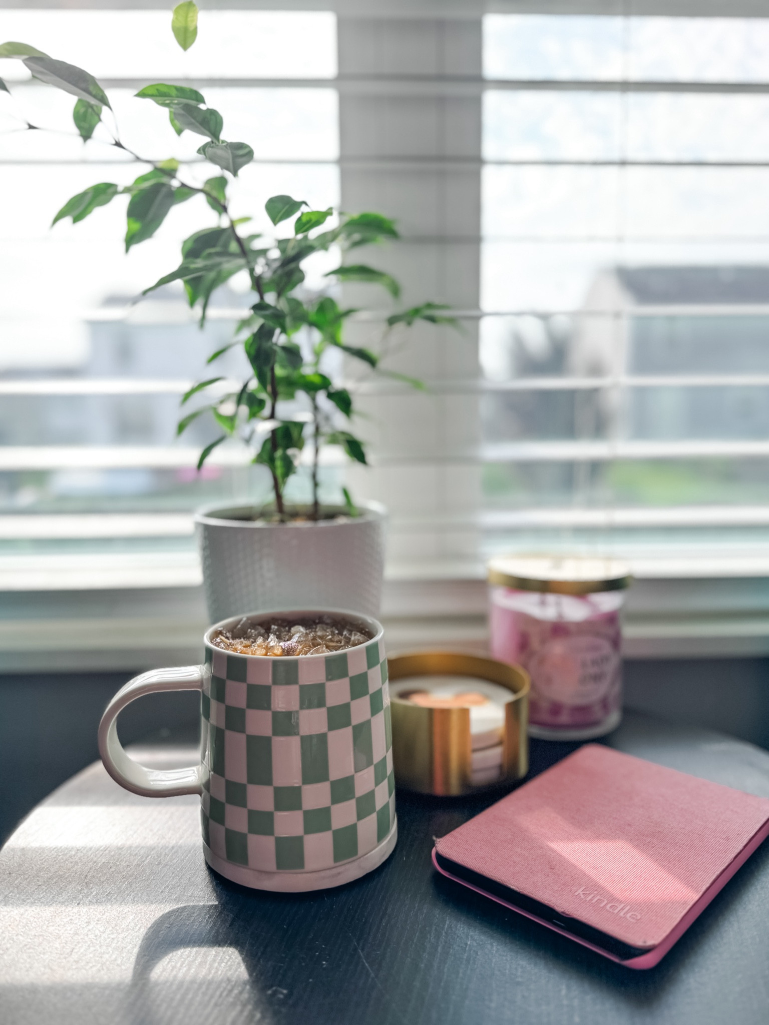 Dreamy little Saturday morning with my iced coffee, Kindle, and calm 🩷

#LTKSeasonal #LTKFindsUnder50 #LTKHome