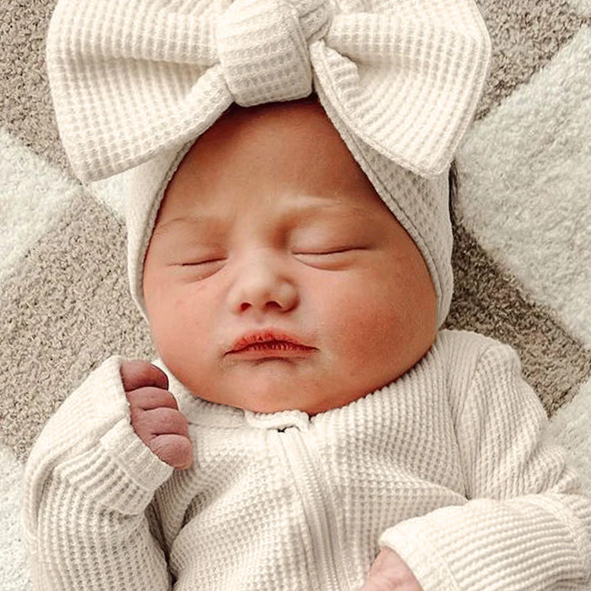 Organic Waffle Knot Bow, Snow | SpearmintLOVE