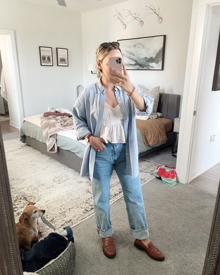 Quick little casual meeting fit! 
Wearing a large in the men’s button down for an oversized fit. 💙

#casual #casualootd #buttondown #baggyjeans #momjeans #abercrombie 

#LTKShoeCrush #LTKWorkwear #LTKStyleTip