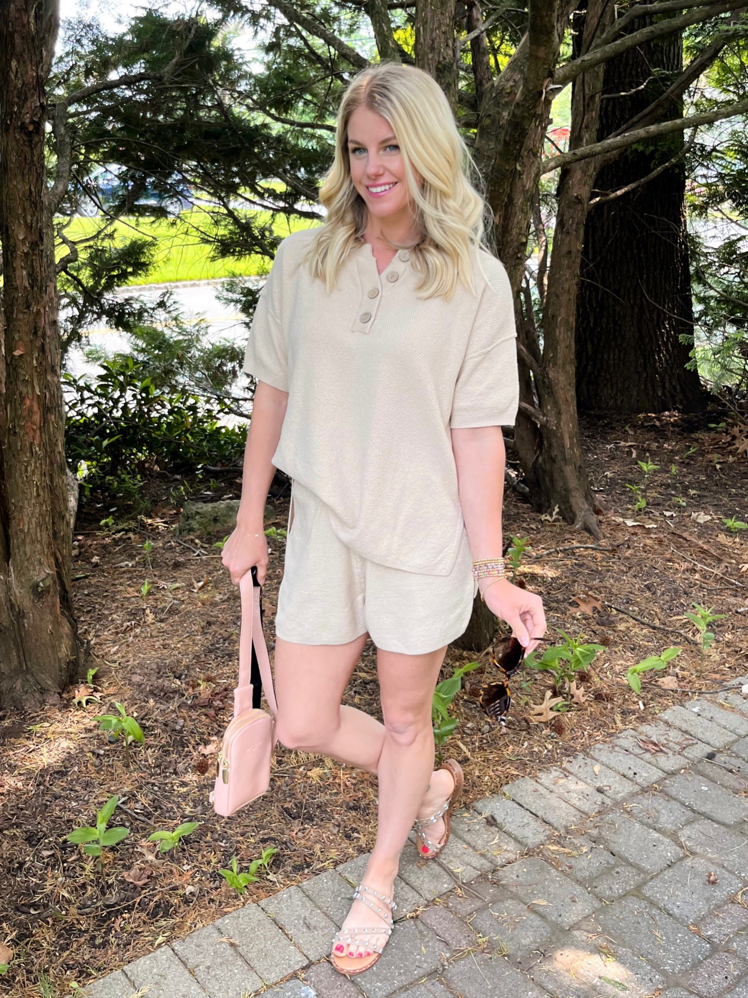 The cutest comfy sweater set! I am loving this so much! Wearing size small! Available in ten colors! Looks so cute together or worn as separates! 

#matchingset #sweaterset #freepeopledupe

#LTKstyletip #LTKunder50