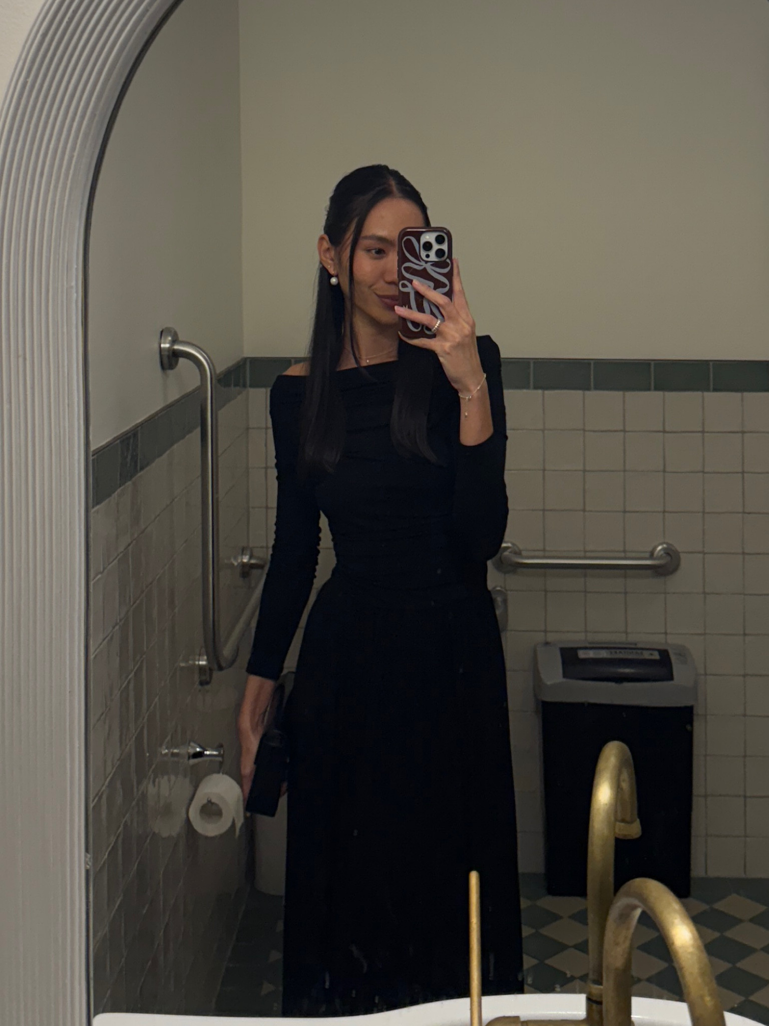 this off shoulder long sleeve midi dress for your events this season! 🖤

#LTKaustralia #LTKautumn #LTKwinter