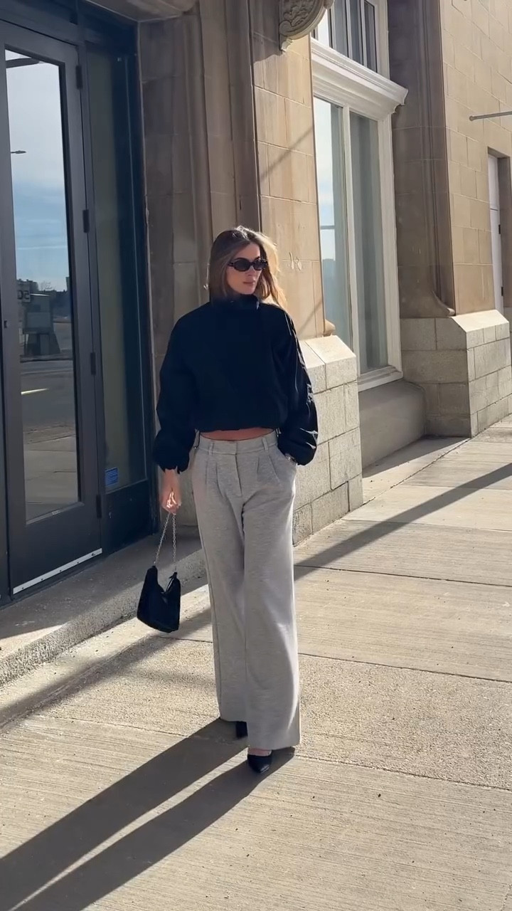 Back in the city for something exciting @dynamiteclothing 

#ad #sponsored shopMy look in my bio 🖤