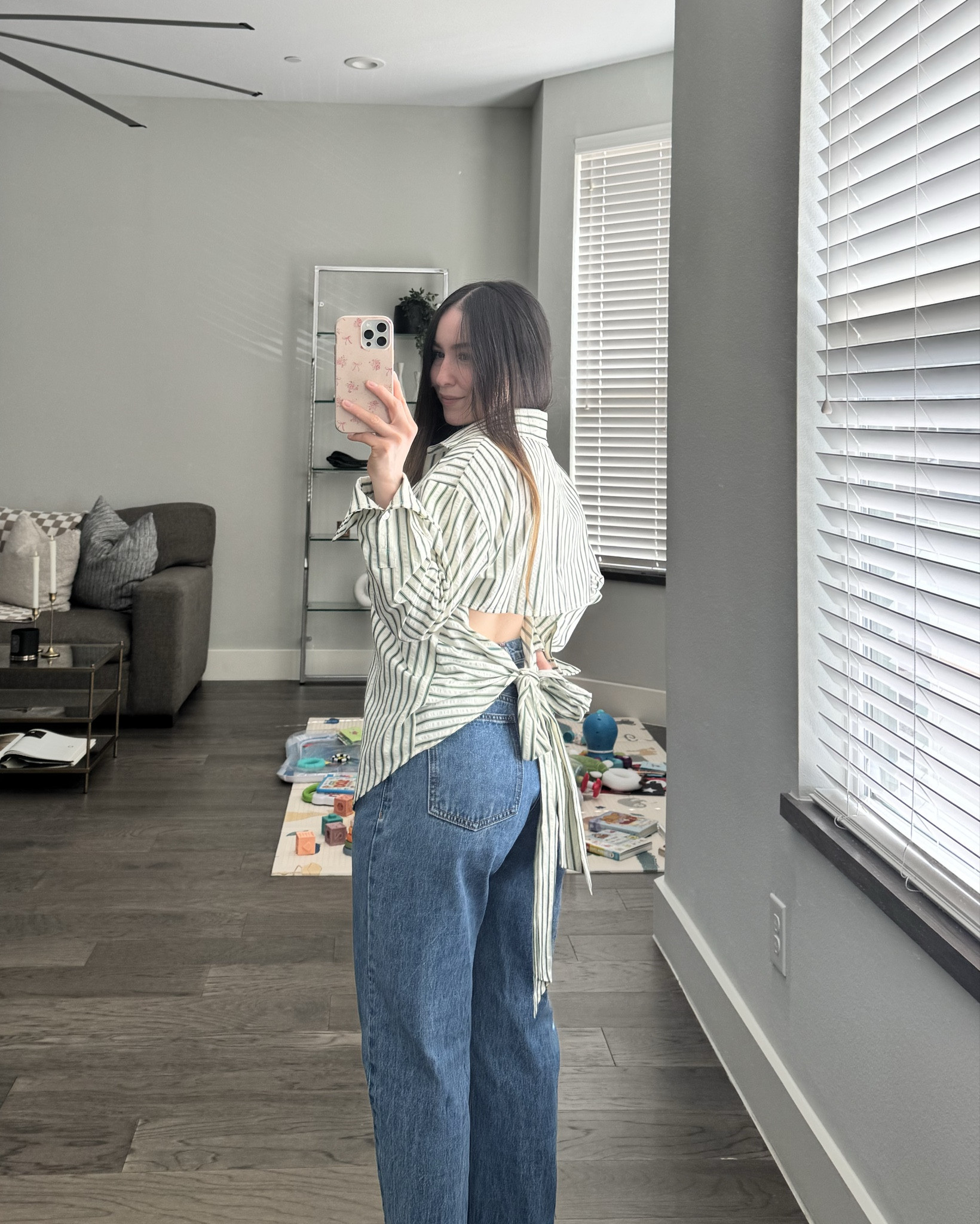 Love this open back top!🤍

#LTKgrwm #LTKootd