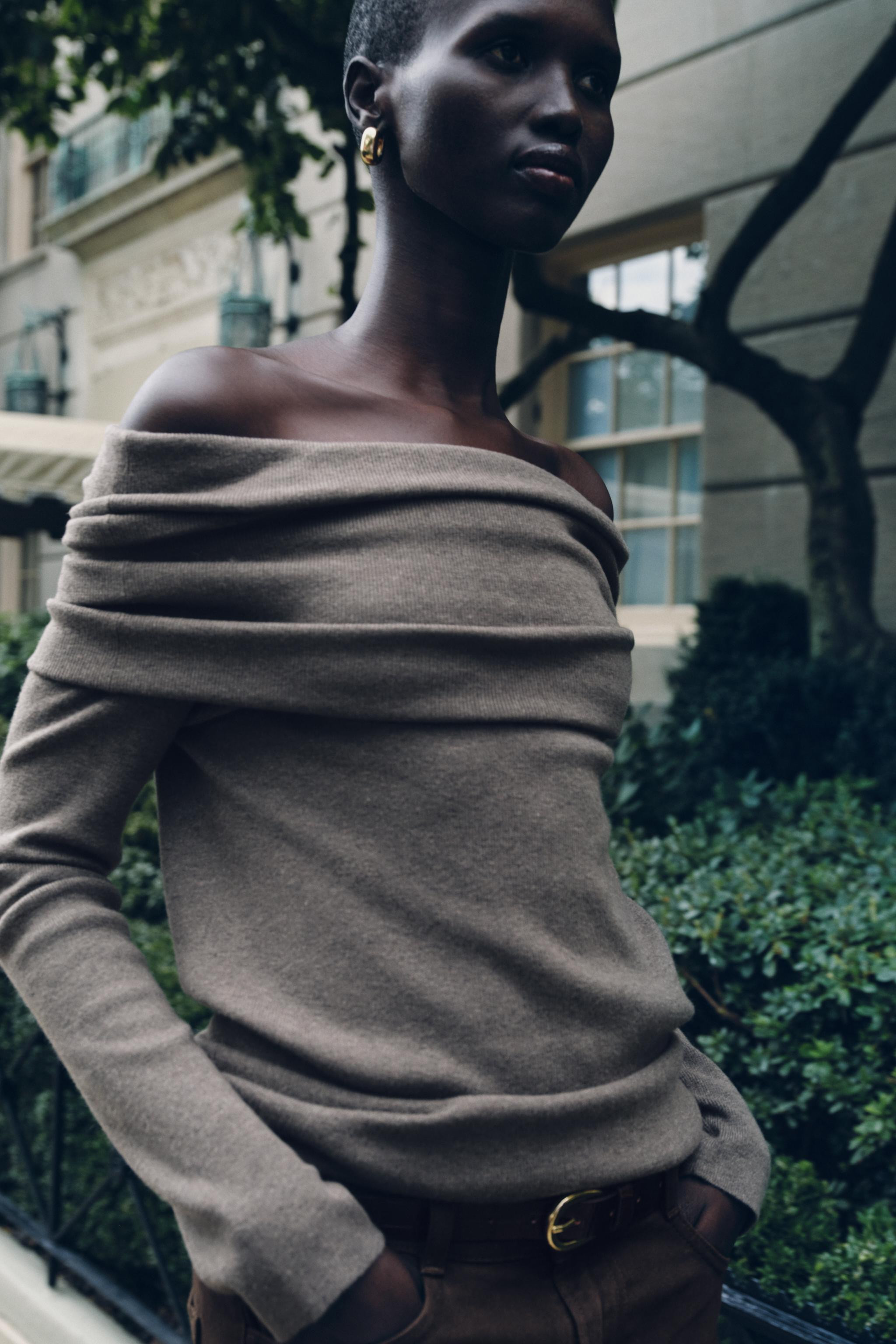 GATHERED STRAPLESS KNIT TOP | Zara UK