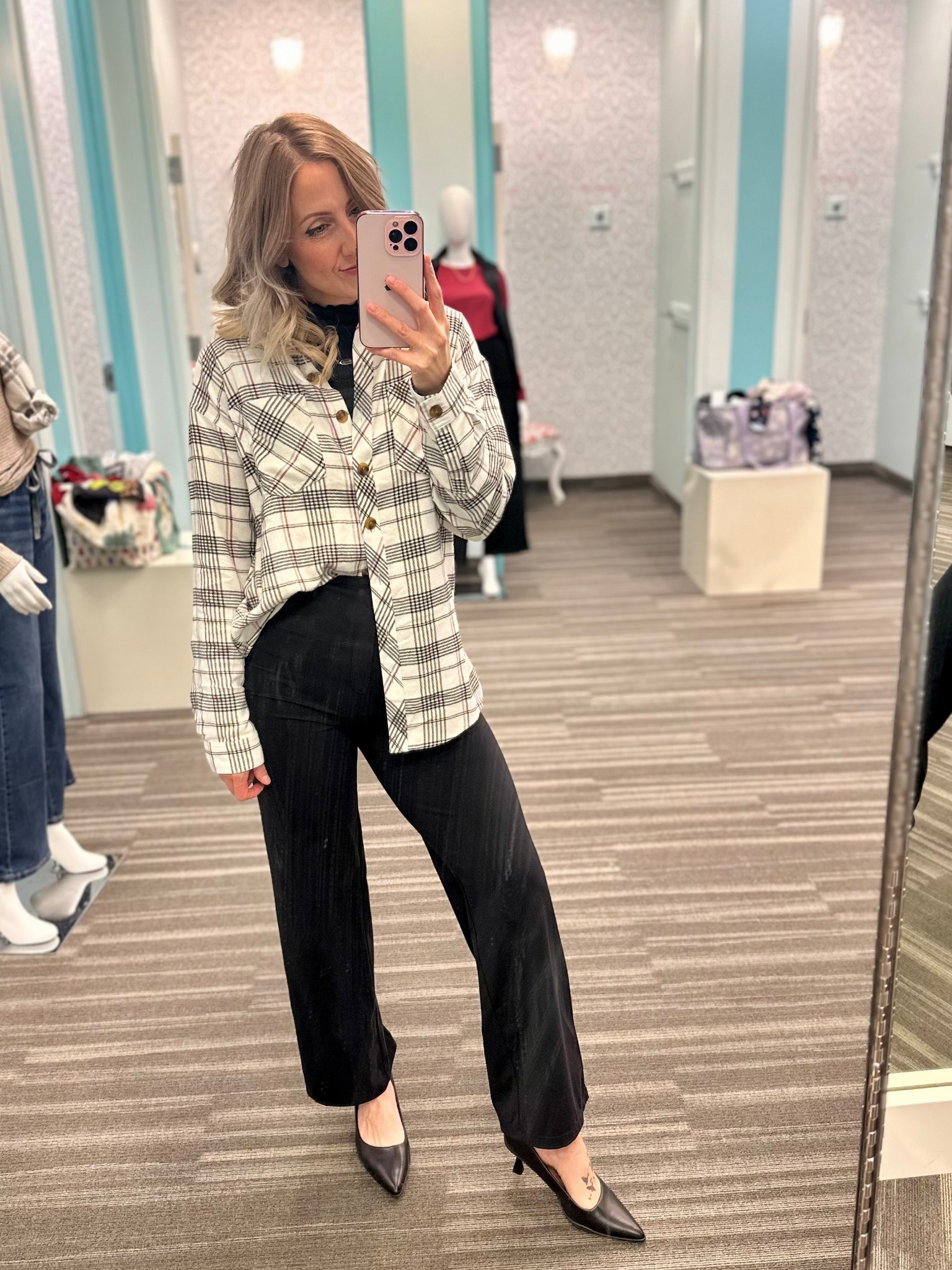 Wearing small in tops and pants. 8 1/2 in shoes 

#LTKootd #LTKWorkwear #LTKFindsUnder50