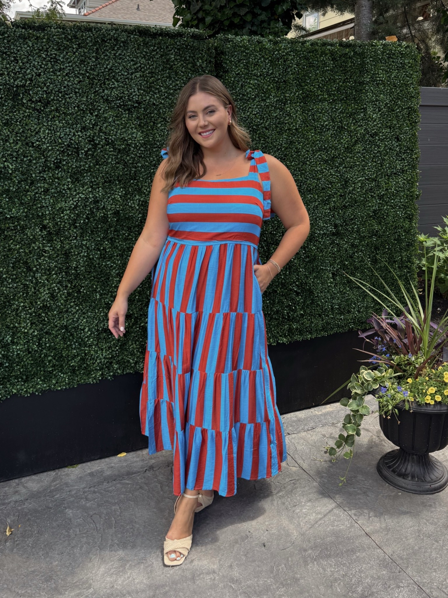 Wearing size XXL in dress

#LTKSeasonal #LTKMidsize #LTKootd