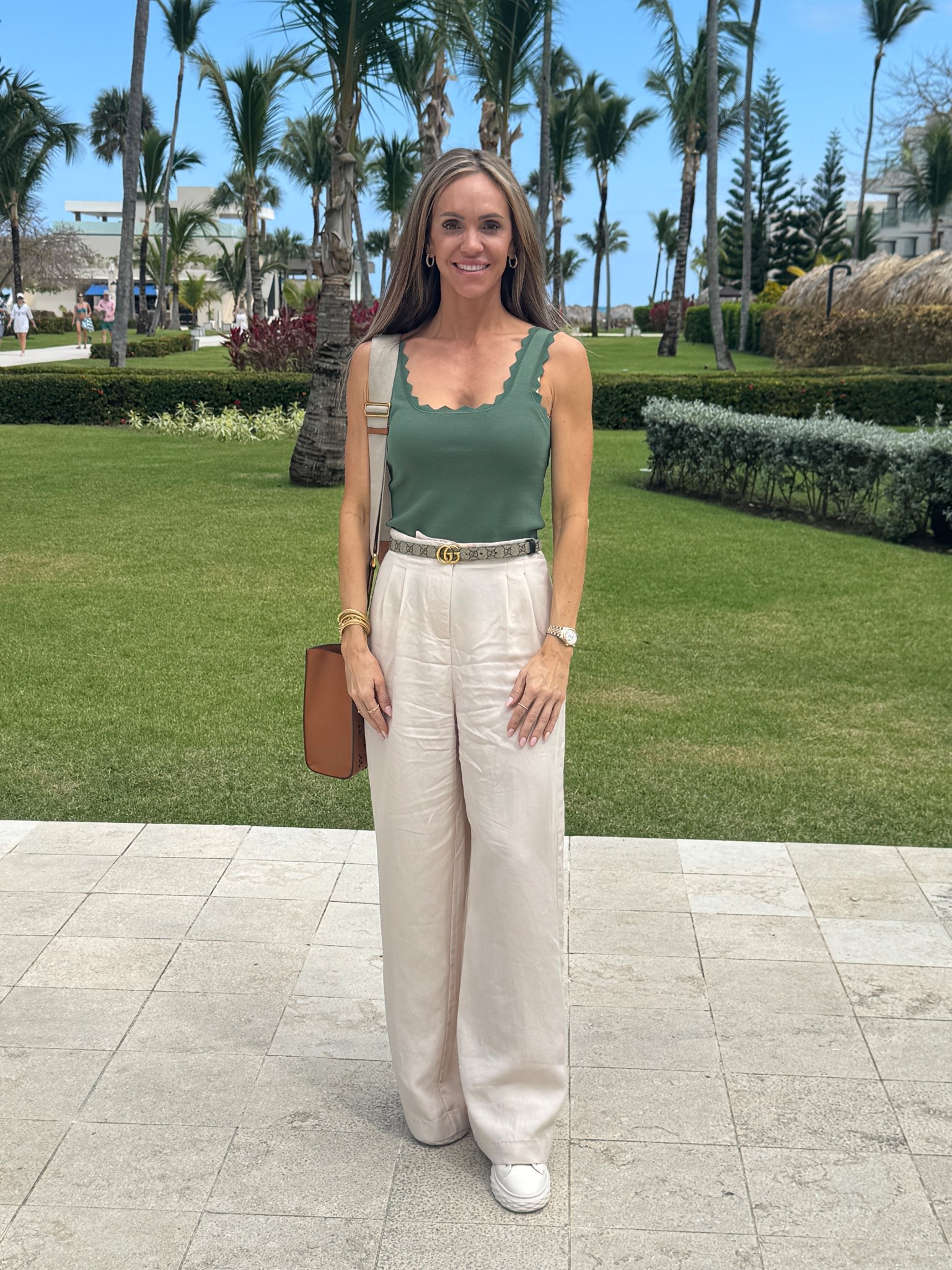 Comfy but chic outfit perfect for travel! 

#LTKgrwm #LTKTravel #LTKootd