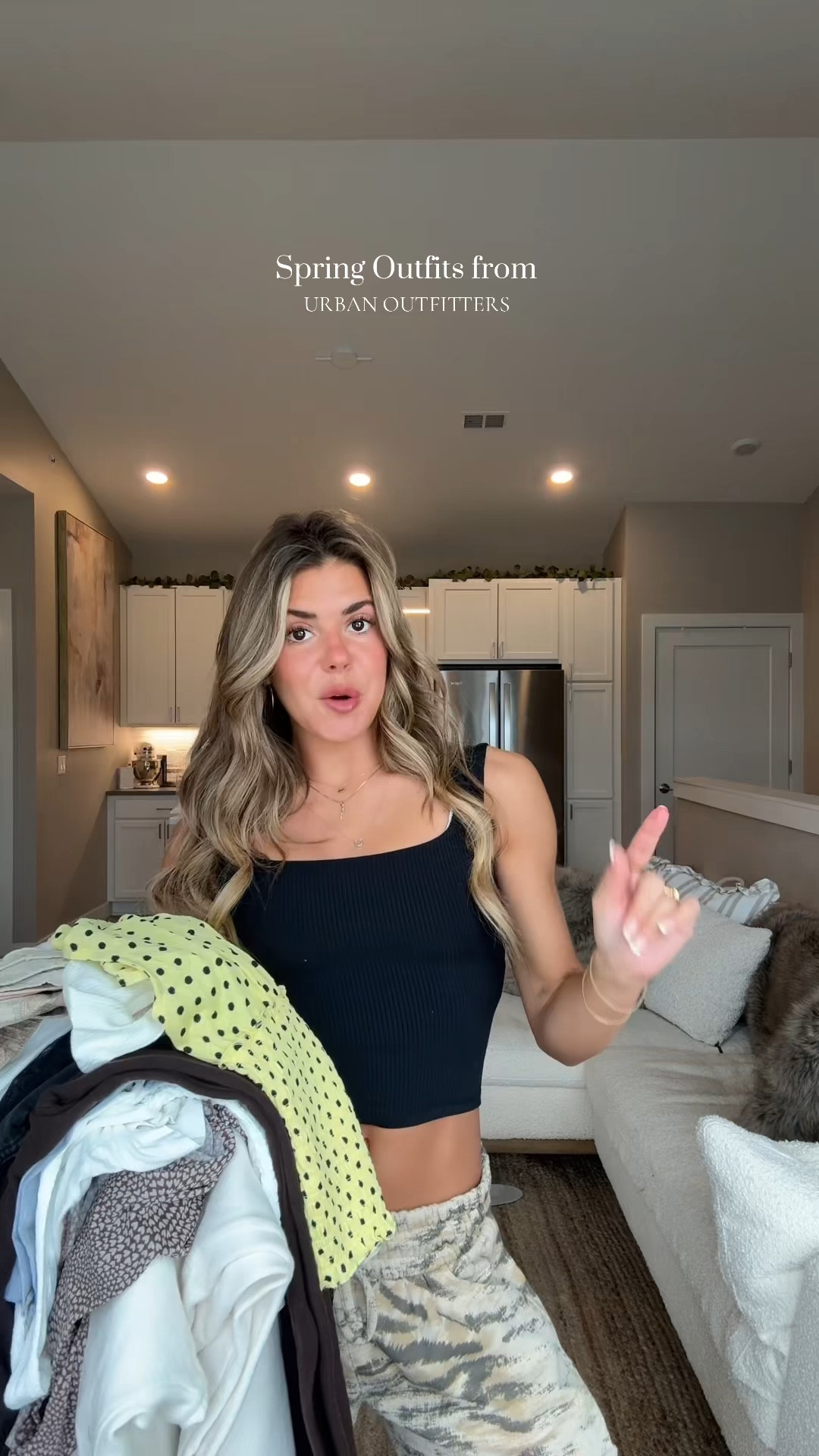 perfect spring outfits from @urbanoutfitters! 🫶🏽✨ 
 
#uopartner #uocommunity 
