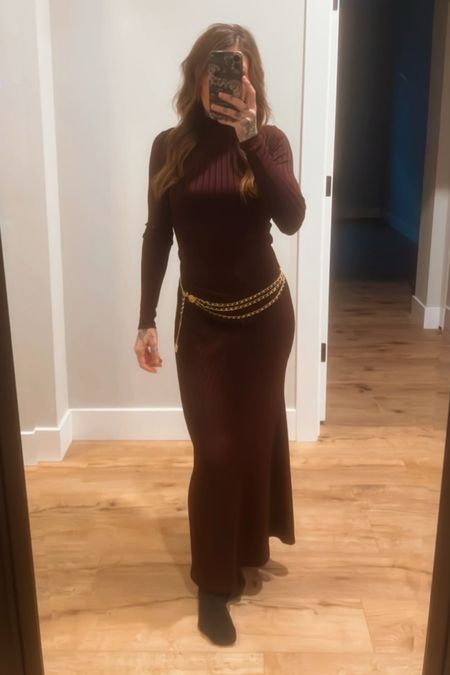 Friendsgiving holiday dress 