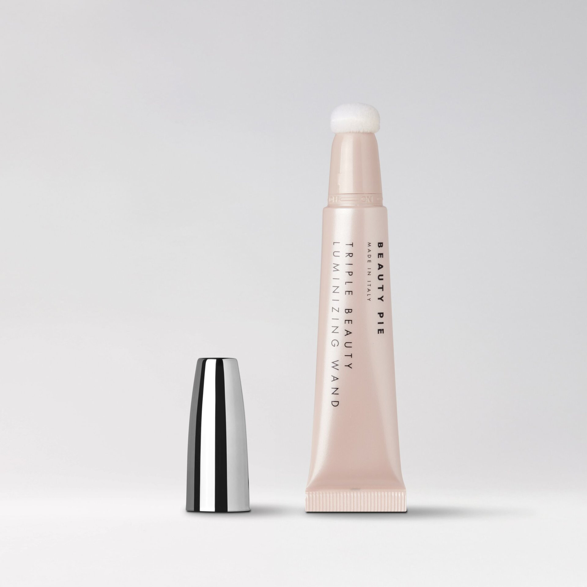 Luminizing Highlighter Wand in Wonderwhirl | Beauty Pie | Beauty Pie (UK)