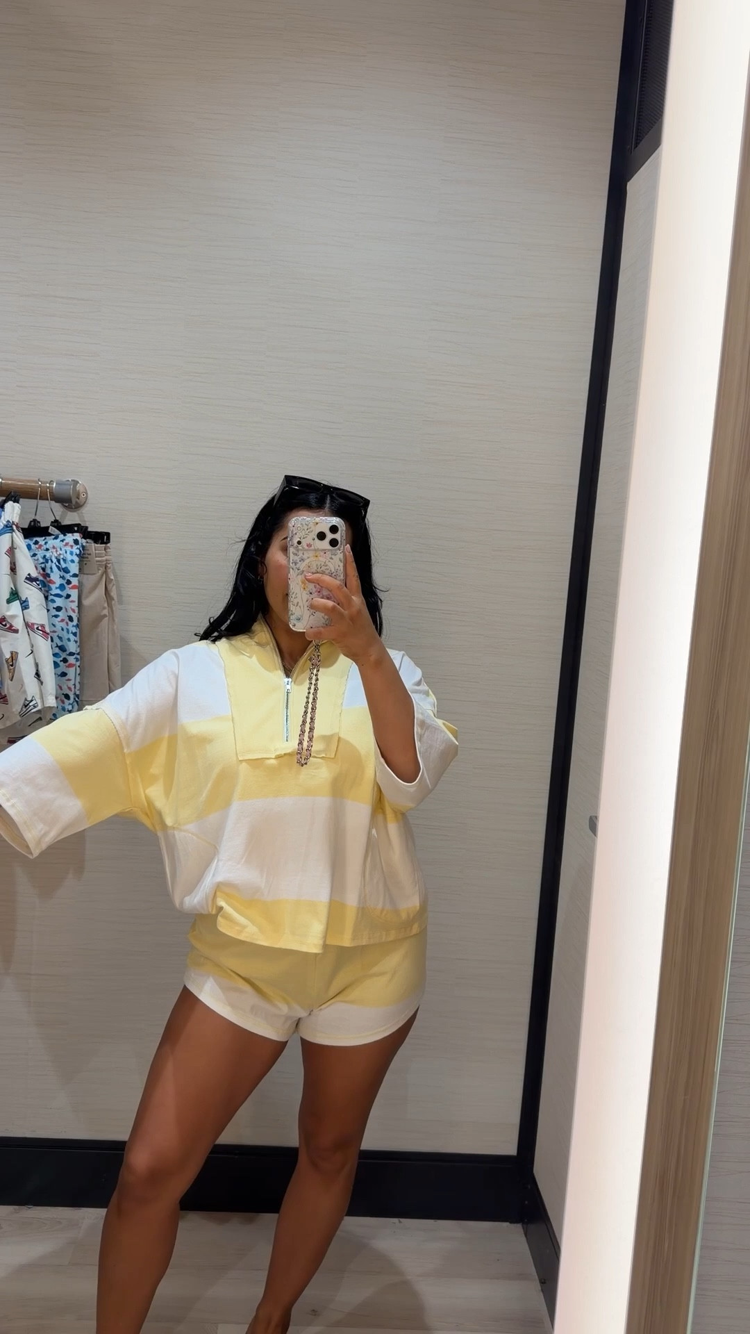 Cutie striped set for spring and summer!! Not thick so perfect for warmer days 


Free people set
Free people finds
Try on summer 
Summer outfit 
Spring outfit 

#LTKmomlife #LTKSaleAlert #LTKTravel