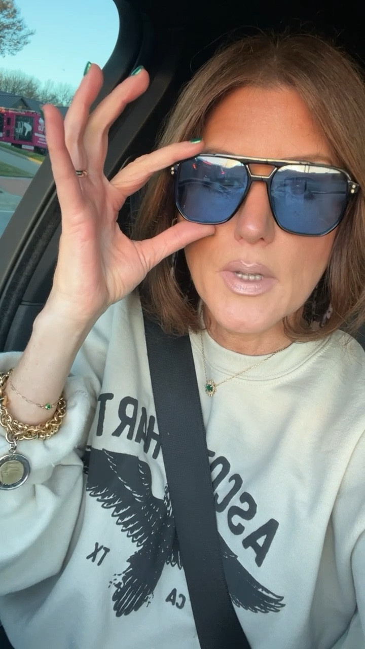 Amazon sunglasses  

#LTKGiftGuide #LTKover40 #LTKstyletip