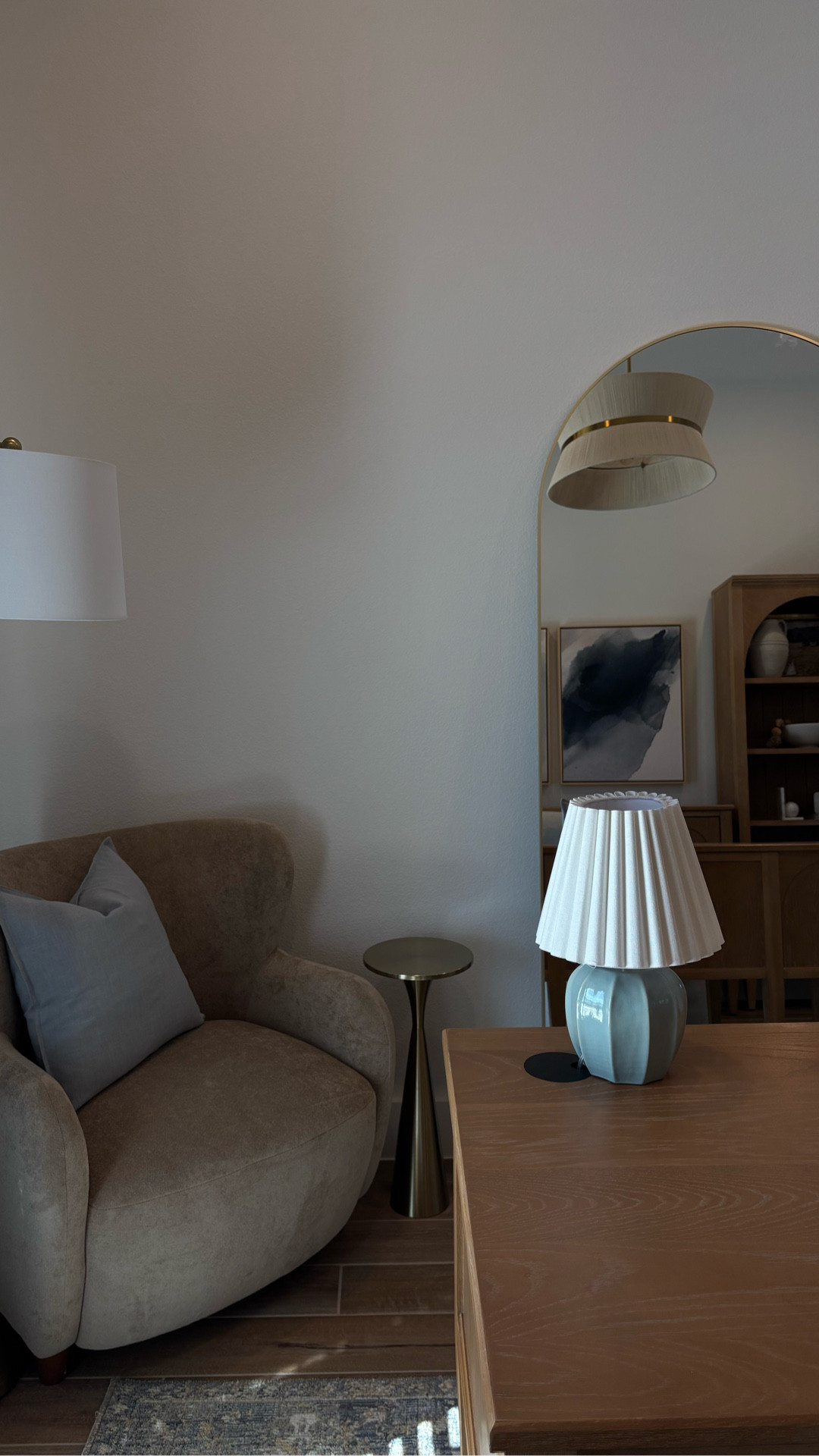 DONT make this mistake!! 

I love sourcing pillow covers because they’re usually so much more affordable… that doesn’t mean they have to look cheap. Here’s a few tips on making sure you can achieve a luxurious look! ✨

⚪️ ALWAYS size up! Ex. 18x18 pillow cover will need a 20x20 insert. 
⚪️ I recommend Premium Down Feather, for a fluffy feel and nice weight. 
⚪️ Take your time and make sure you move the filling into the corners of the pillow. 
⚪️ FLUFF IT OUT. It adds more body to your pillow. Chop it for a relaxed but elegant look! 

Pillows are such a great way to refresh ANY space. Want the link to my affordable favorite pillows and inserts? Comment PILLOW for the link 🔗🫶🏽

#pillowstyling #affordabledesign #affordabledecor #interiordesign 

#LTKHome #LTKSaleAlert