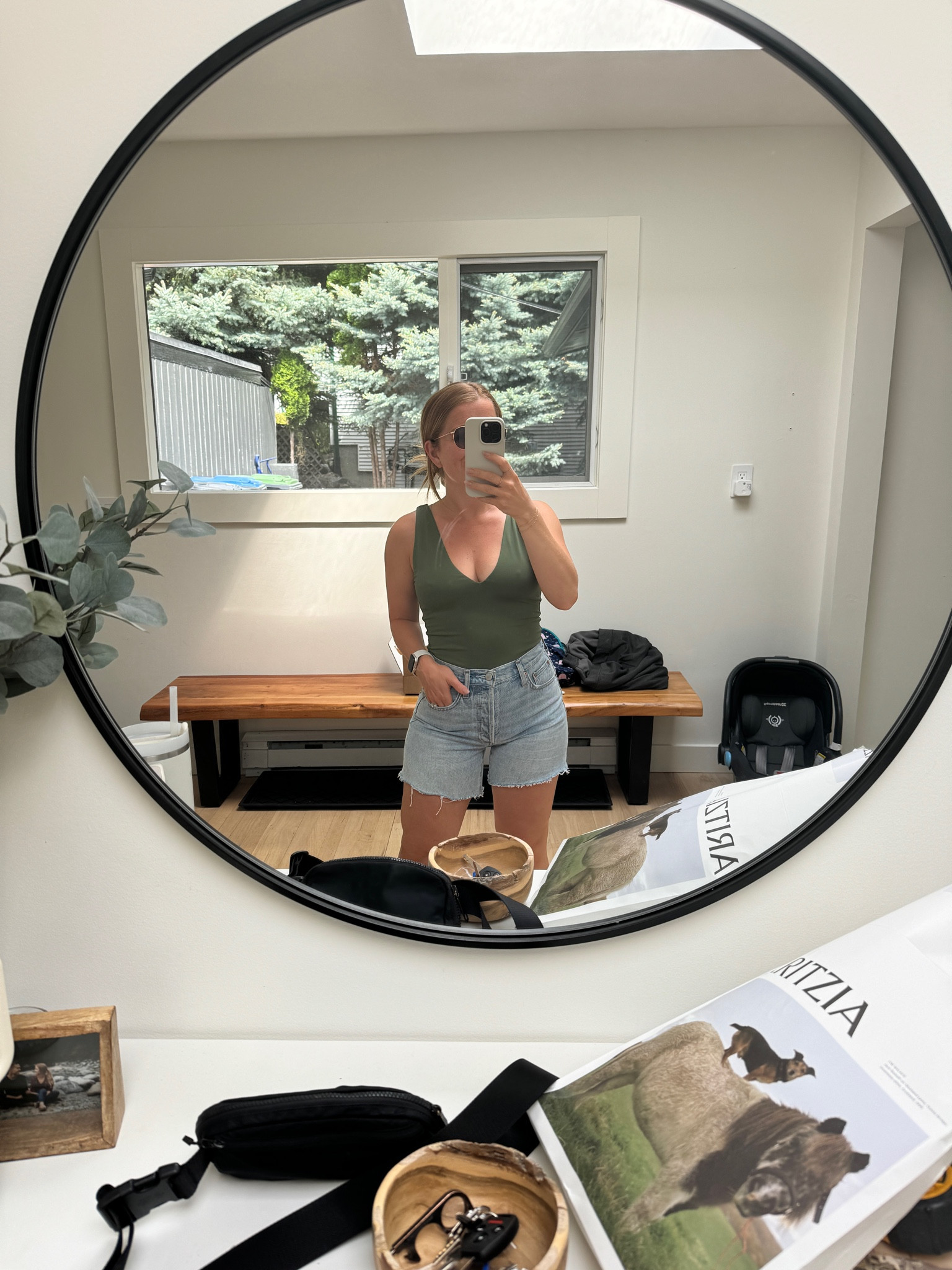 Summer basics 💚

Aritzia, bodysuit, jean shorts, mom jeans, 

#LTKstyletip #LTKsummer #LTKcanada