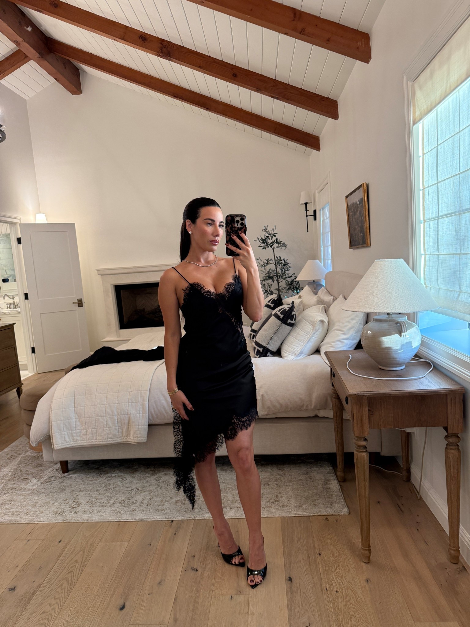 Obsessed with dress from Zara! It comes in a chocolate brown too!🤎

#LTKPetite #LTKFindsUnder100