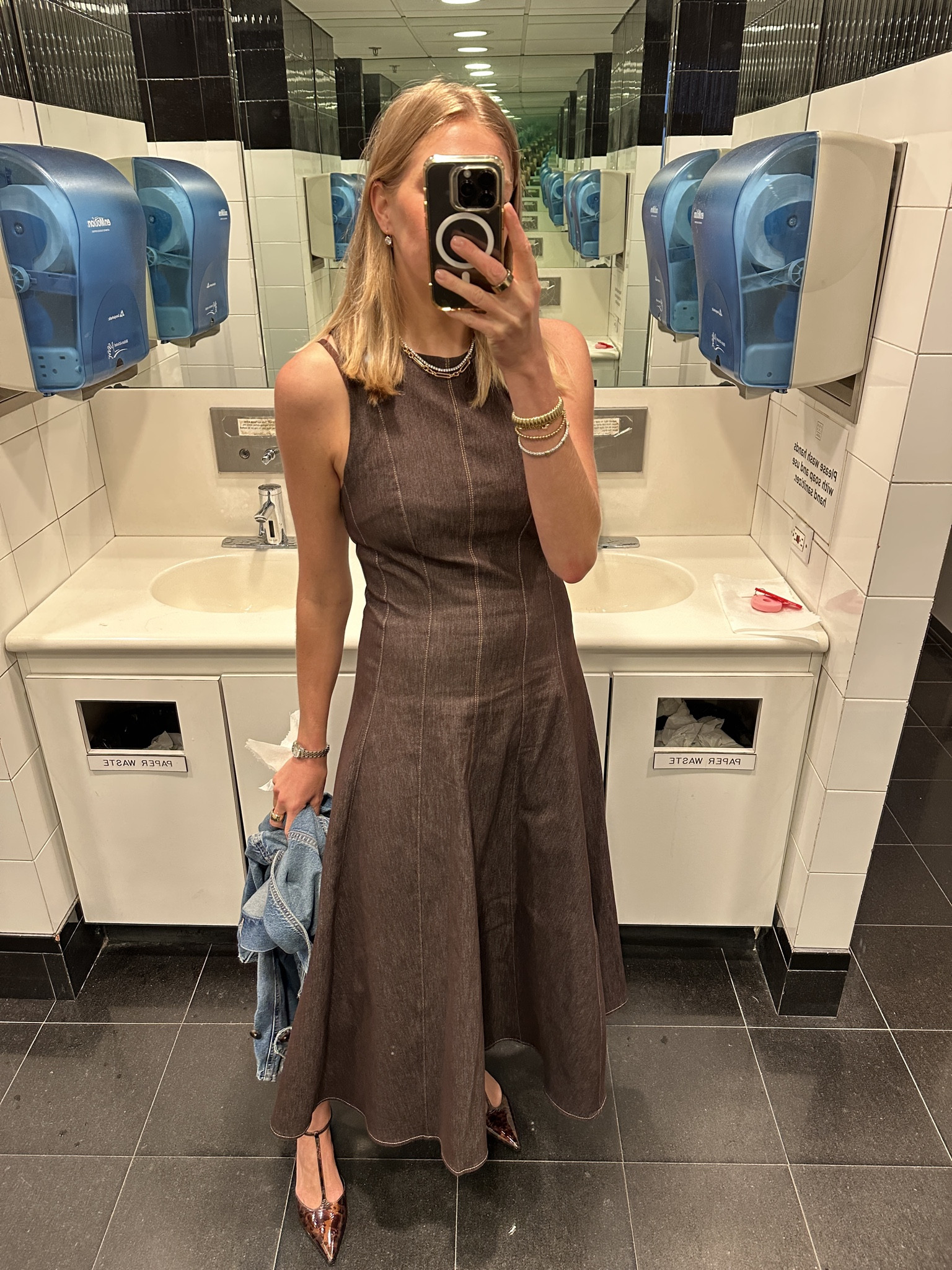 Work day in New York in my new work dress from #zara