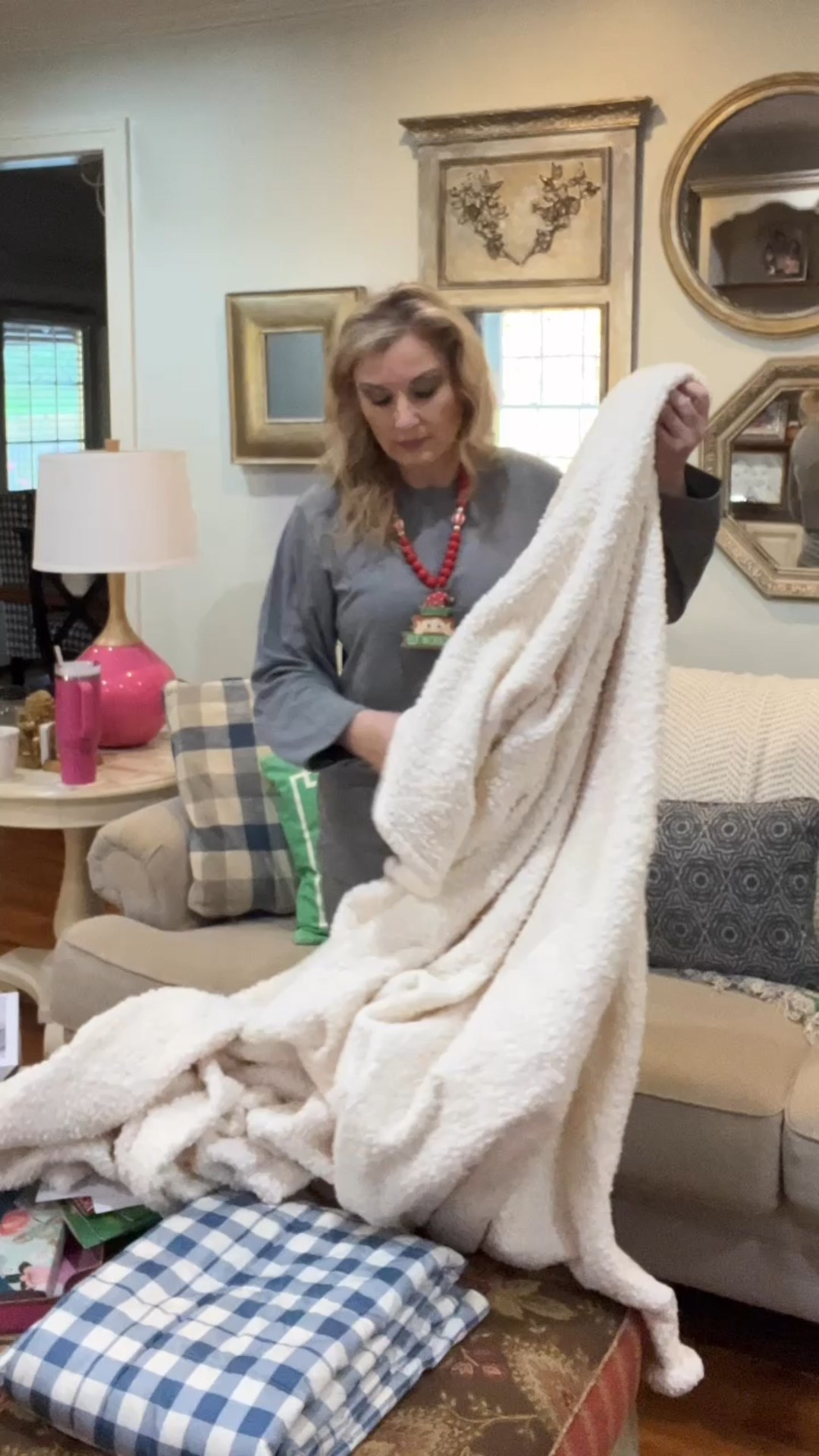 Lounge set, wearing a large. 

#LTKFindsUnder50 #LTKActive #LTKMidsize