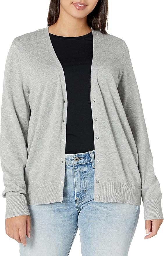 Amazon Essentials Women's Lightweight Vee Cardigan Sweater (Available in Plus Size) | Amazon (US)
