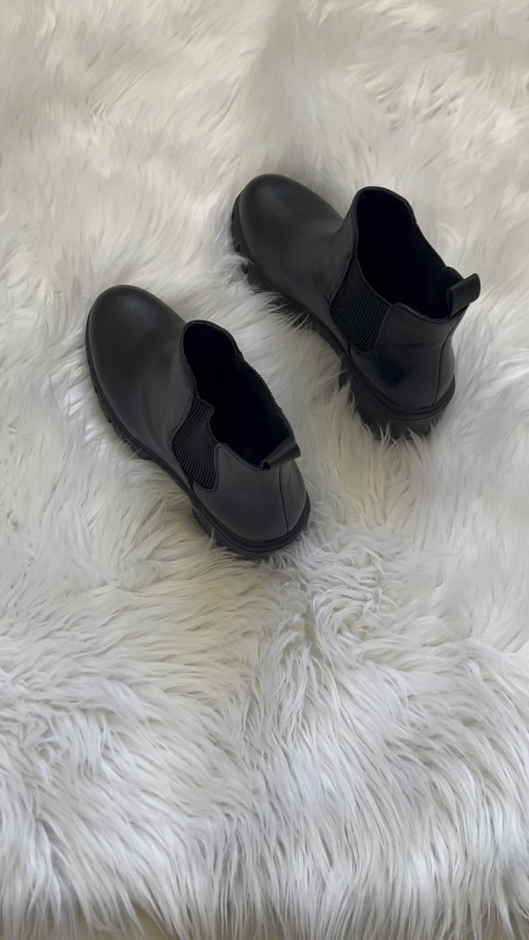 Black women’s chelsea boots from Amazonn

#LTKStyleTip #LTKFindsUnder100 #LTKShoeCrush