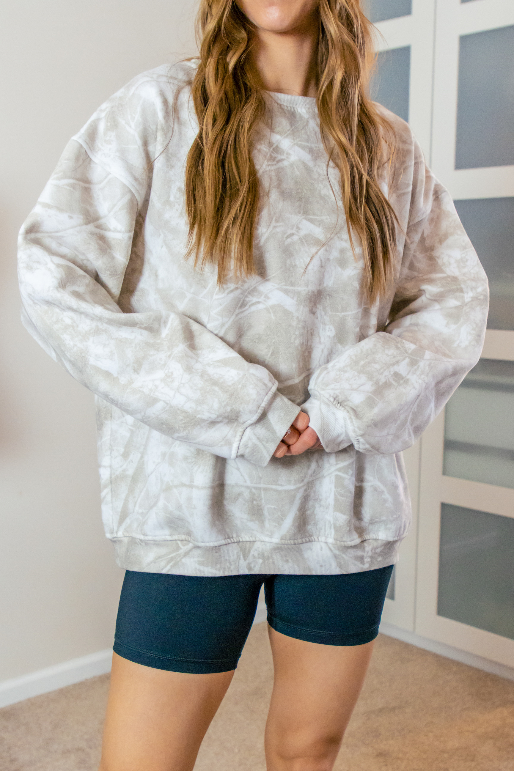 I've been obsessed with this comfy oversized camo sweatshirt! Paired with some comfy biker shorts, it's perfect for a casual day out.🌿
>> I'm wearing a size large in the khaki grey color option in the sweatshirt.

 

 #LTKootd #LTKSeasonal #LTKOver40