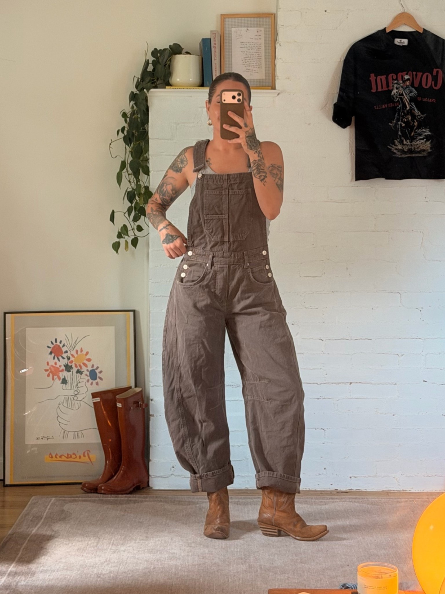 bye i’m obsessed !! i am so picky about my overalls and these check ALL the boxes! no waist gap, the denim is soft and sturdy but not stiff, and i love the subtle barrel! i’m wearing a size SMALL ◡̈

#LTKootd #LTKgrwm #LTKmomlife