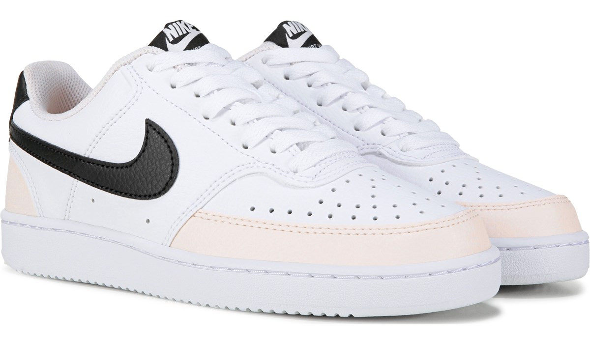 Nike | Famous Footwear