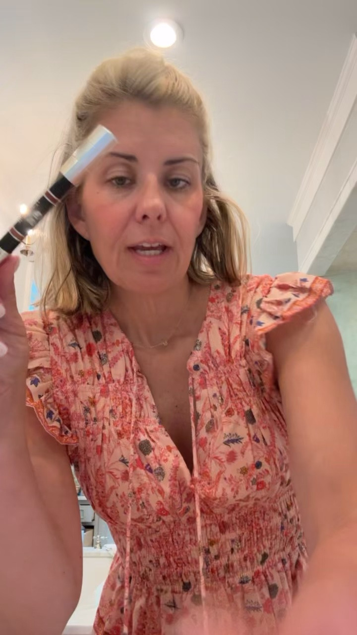 My lip combo…
My favorite shade is Peach Brandy also love Coral Rust and Antique Rust.
Gloss…Fenty Glow…shimmering rose nude then top off with The MVP

*code mixandmatch15 for 15% off my dress ￼