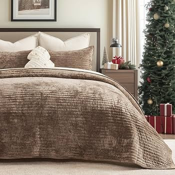 EverGrace Velvet Quilt Set King Size, Luxurious Soft Striped Channel Bedding Set, Lightweight Vel... | Amazon (US)