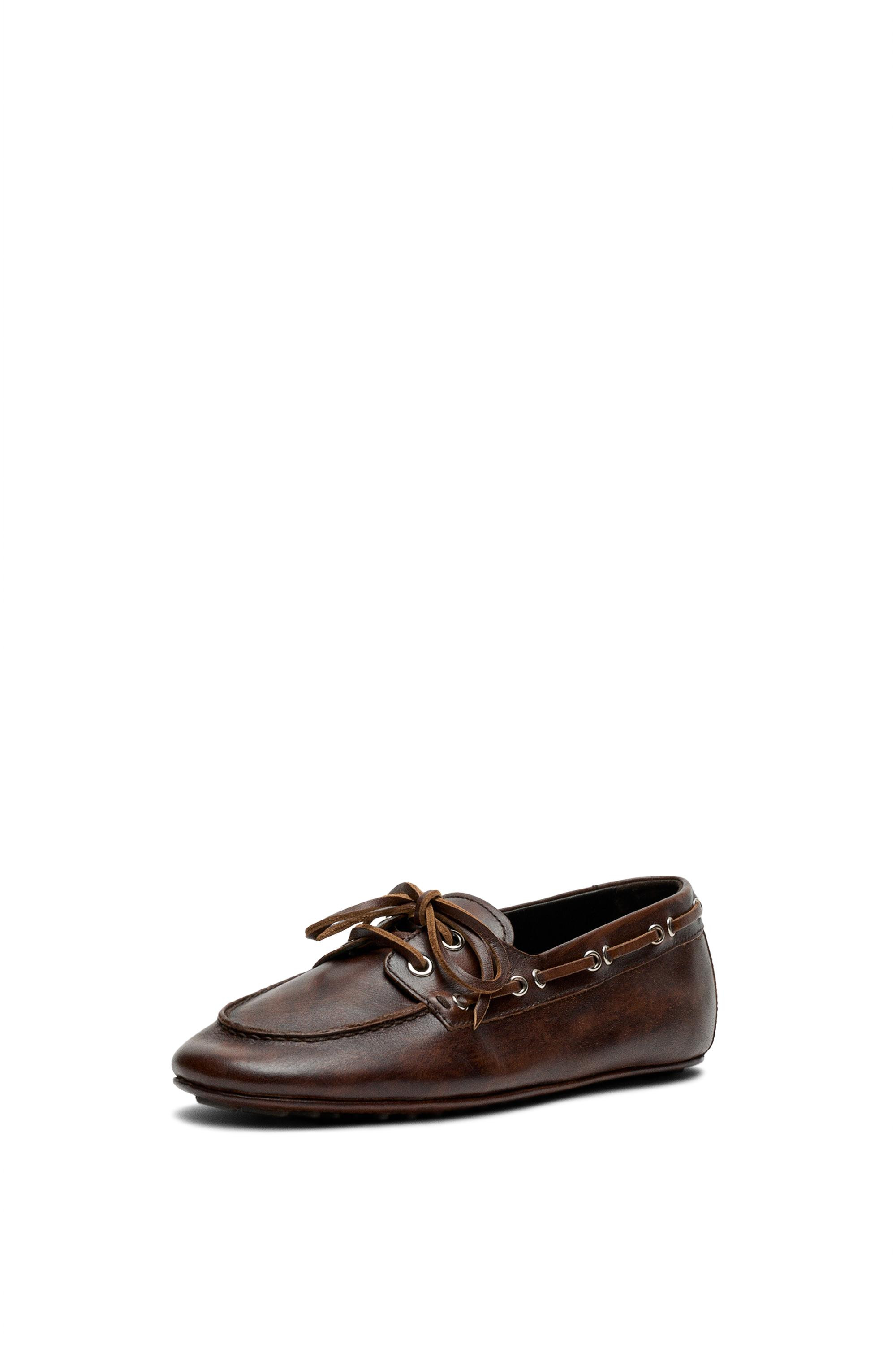 Leather boat shoe with laces - BROWN | Massimo Dutti UK