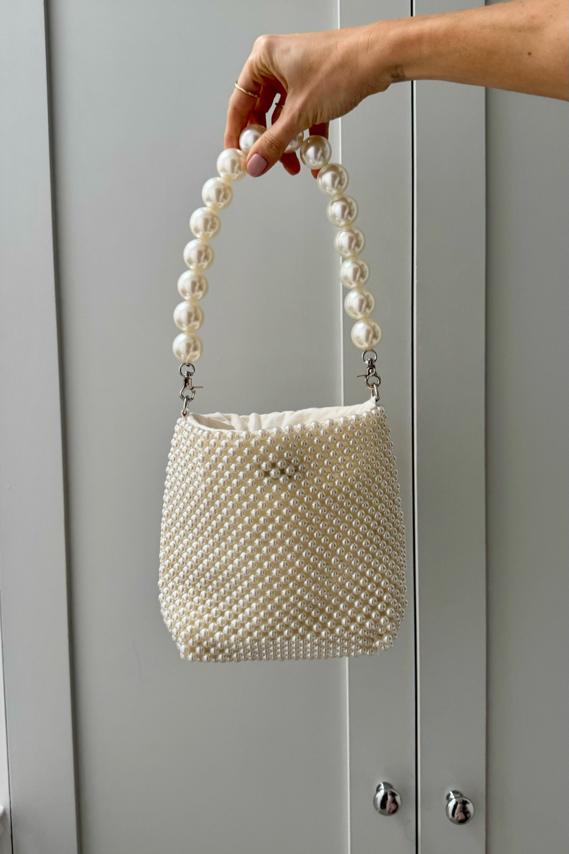 This pearl bag from River Island is beautiful. Too excited to wear this out in the summer ✨

#LTKtravel #LTKfindsunder50 #LTKstyletip