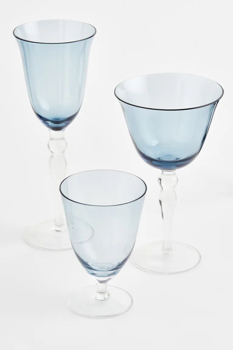 Stemmed glass with a flared bowl. Diameter at the top 8 cm. Height 12 cm.Weight217 gCompositionGl... | H&M (US)