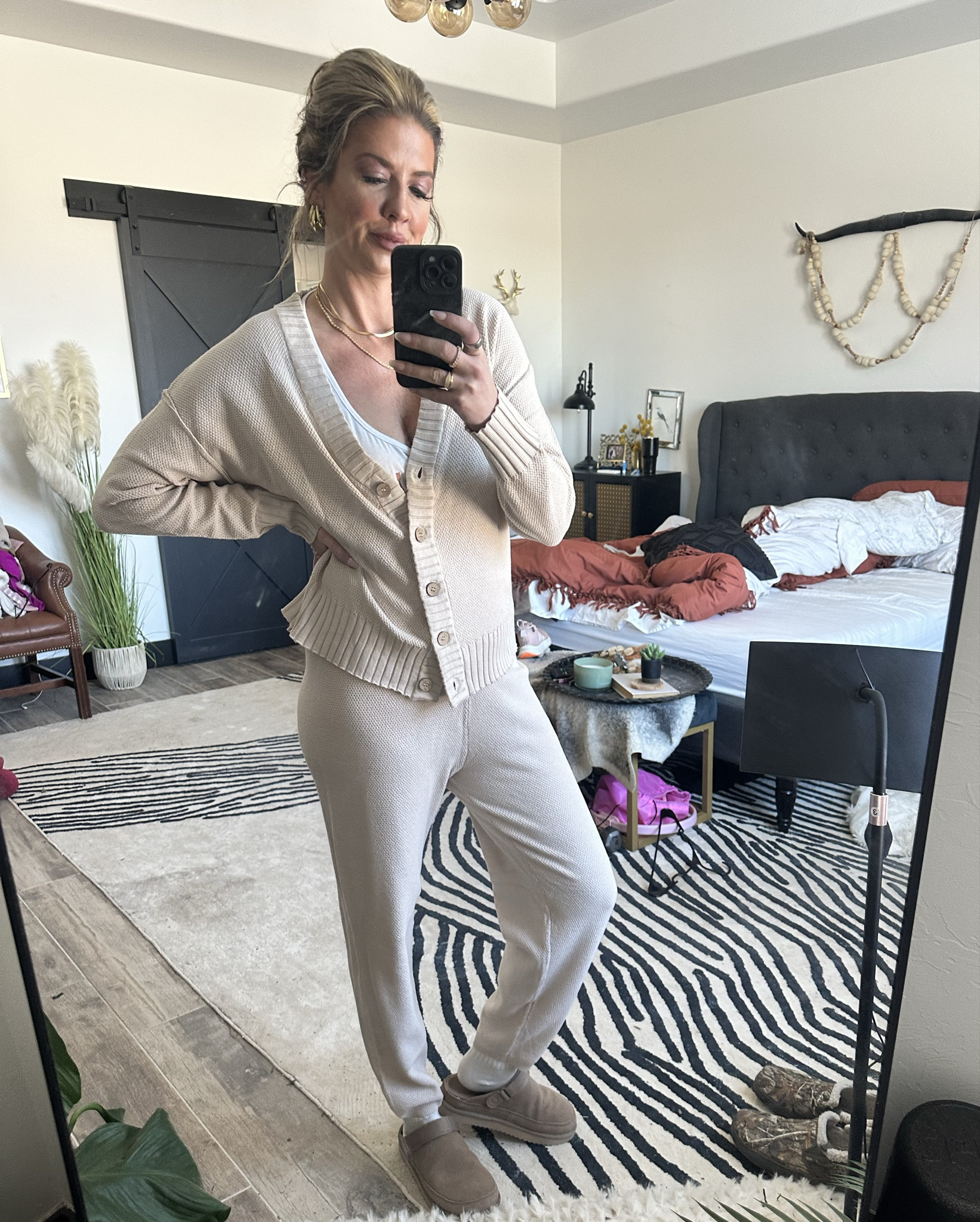 In love with this cozy set for the weekend! Wearing a medium. ♥️💅🏼

#LTKmomlife #LTKMidsize #LTKSaleAlert