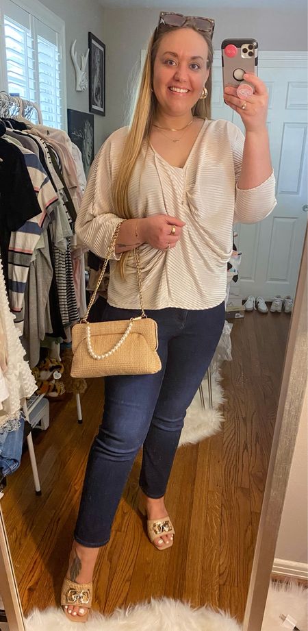 Casual Friday
Work top
Express top
V-neck top
Spring outfit
Spring bag
Mule heels
Spring shoes
Dressy top under $20


#LTKfindsunder50 #LTKshoecrush #LTKworkwear