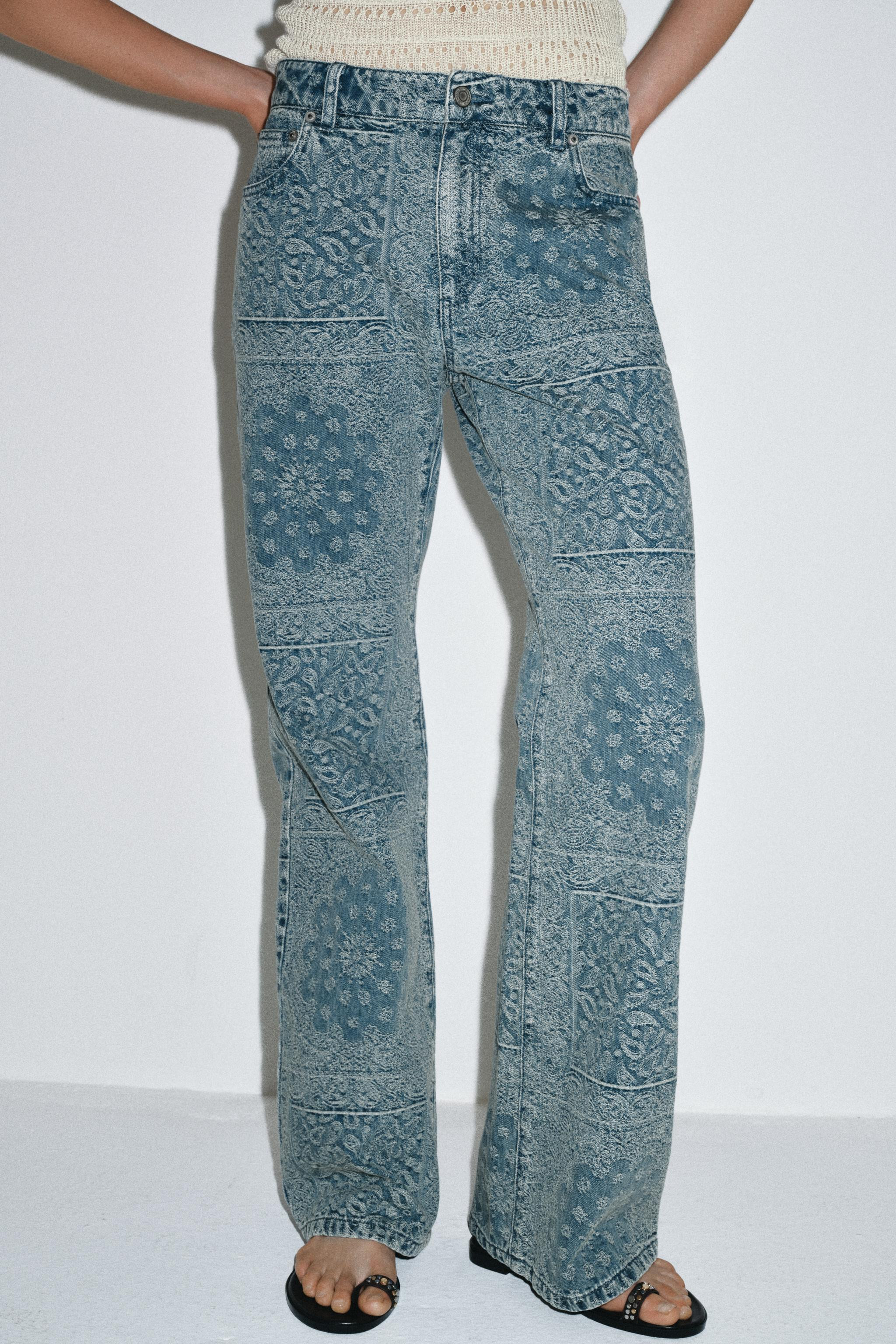 ZW COLLECTION HIGH-WAIST FLARE JACQUARD JEANS | Zara UK