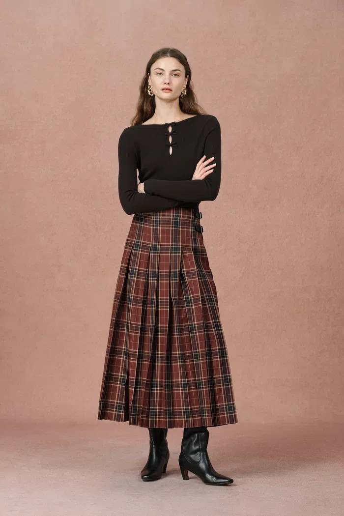 Eden Grey Bow Tie Fitted Top in Merino Wool with Stretch Knit | Fabrique