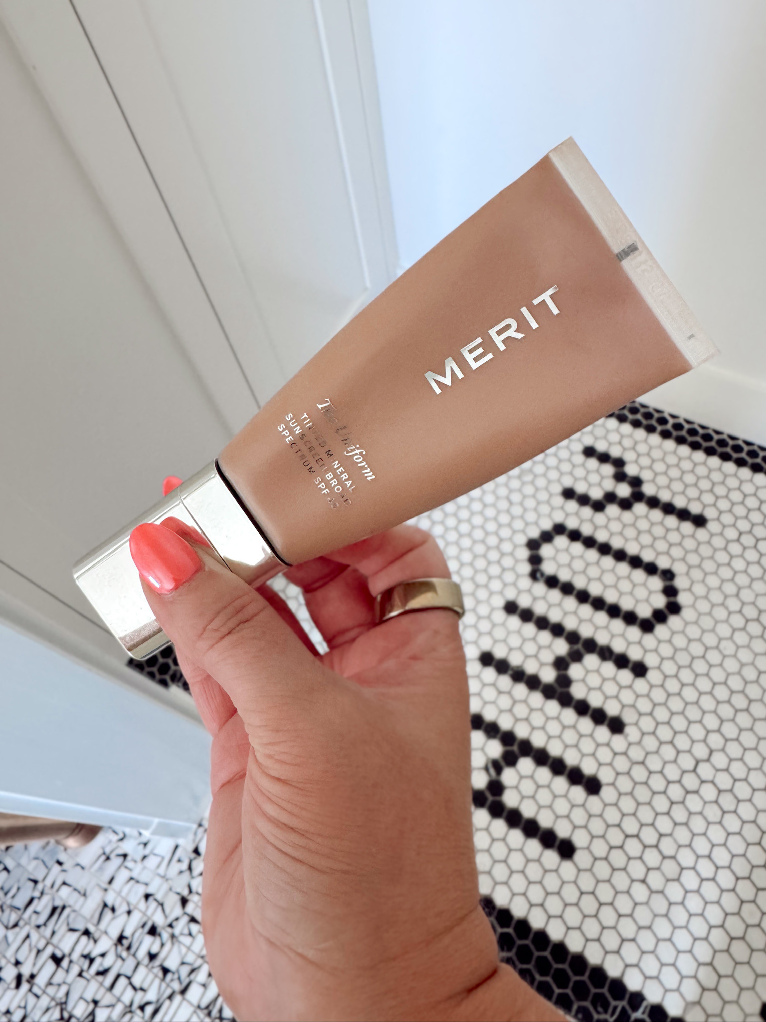 no-makeup makeup, but better 🤍✨
glowy, even skin in seconds



Makeup, beauty, no makeup makeup look, merit beauty, sephora, spf, sunscreen, skin care, shelli enright, stylenright 

 #LTKselfcare #LTKSeasonal #LTKBeauty