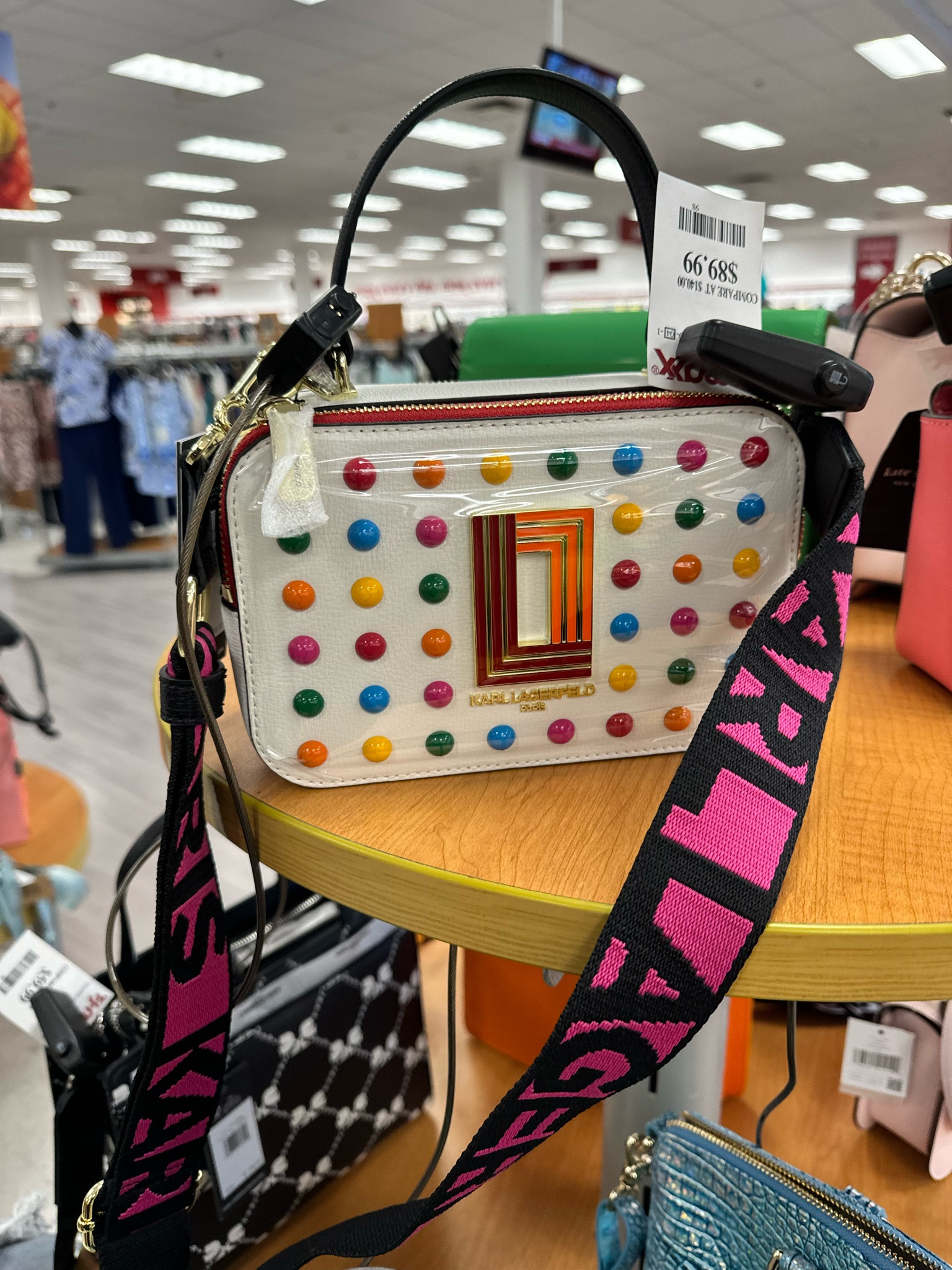 🚨Sale ENJOY 40% OFF CODE: KLPGIFT
Karl Lagerfeld Paris Simone Top Handle Crossbody Studded White

This is a TJ Maxx find! Found more on sale at Karl Lagerfeld and Macy’s sale! 


#LTKStyleTip #LTKSaleAlert #LTKGiftGuide