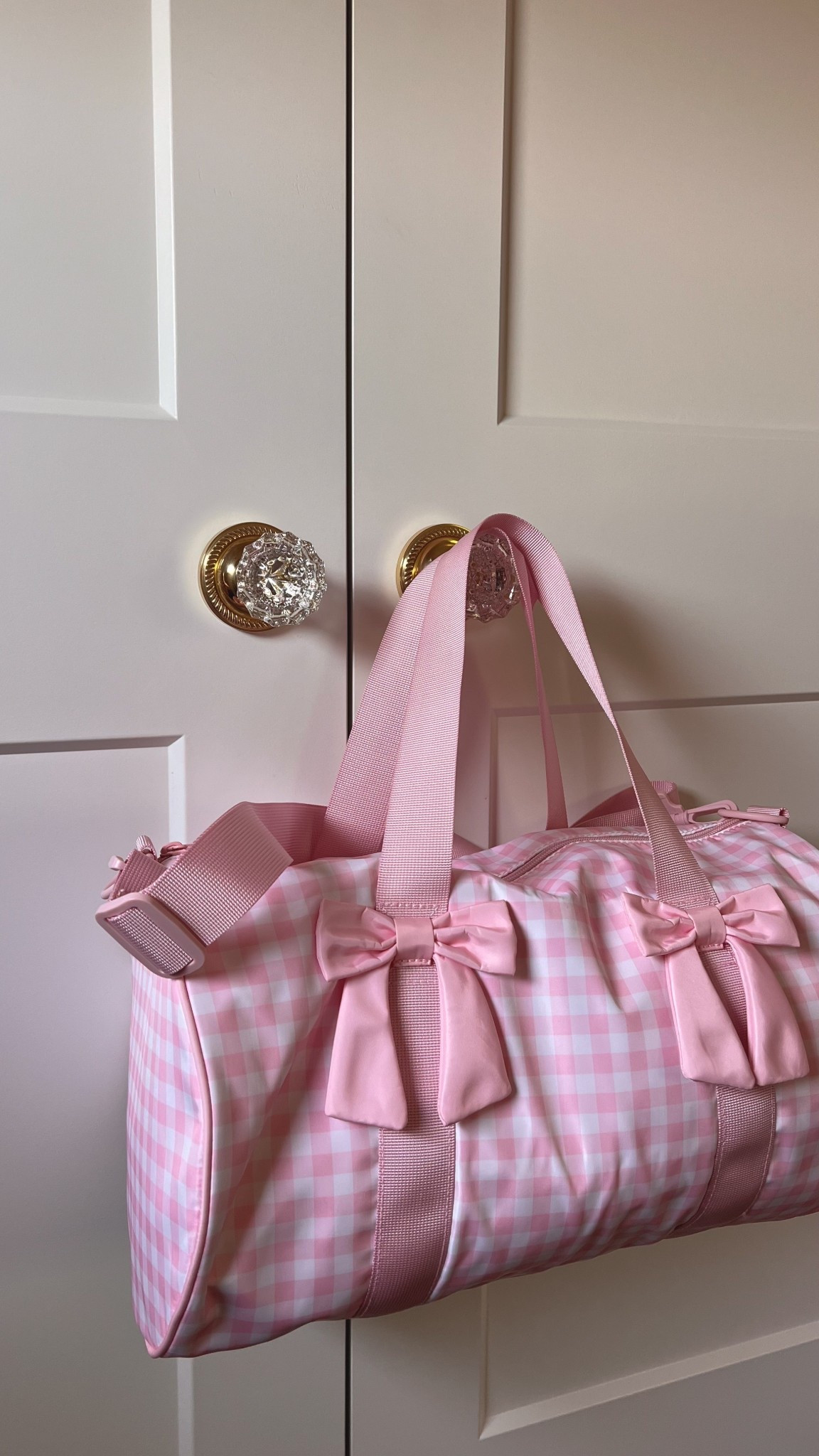 the sweetest duffel bag— gingham, bows, & only $20! can’t wait to use for dance class 🩰

baby girl travel bag | toddler dance bag | back to school | toddler girl style | grandmillennial finds 


#LTKBaby #LTKKids #LTKFindsUnder50