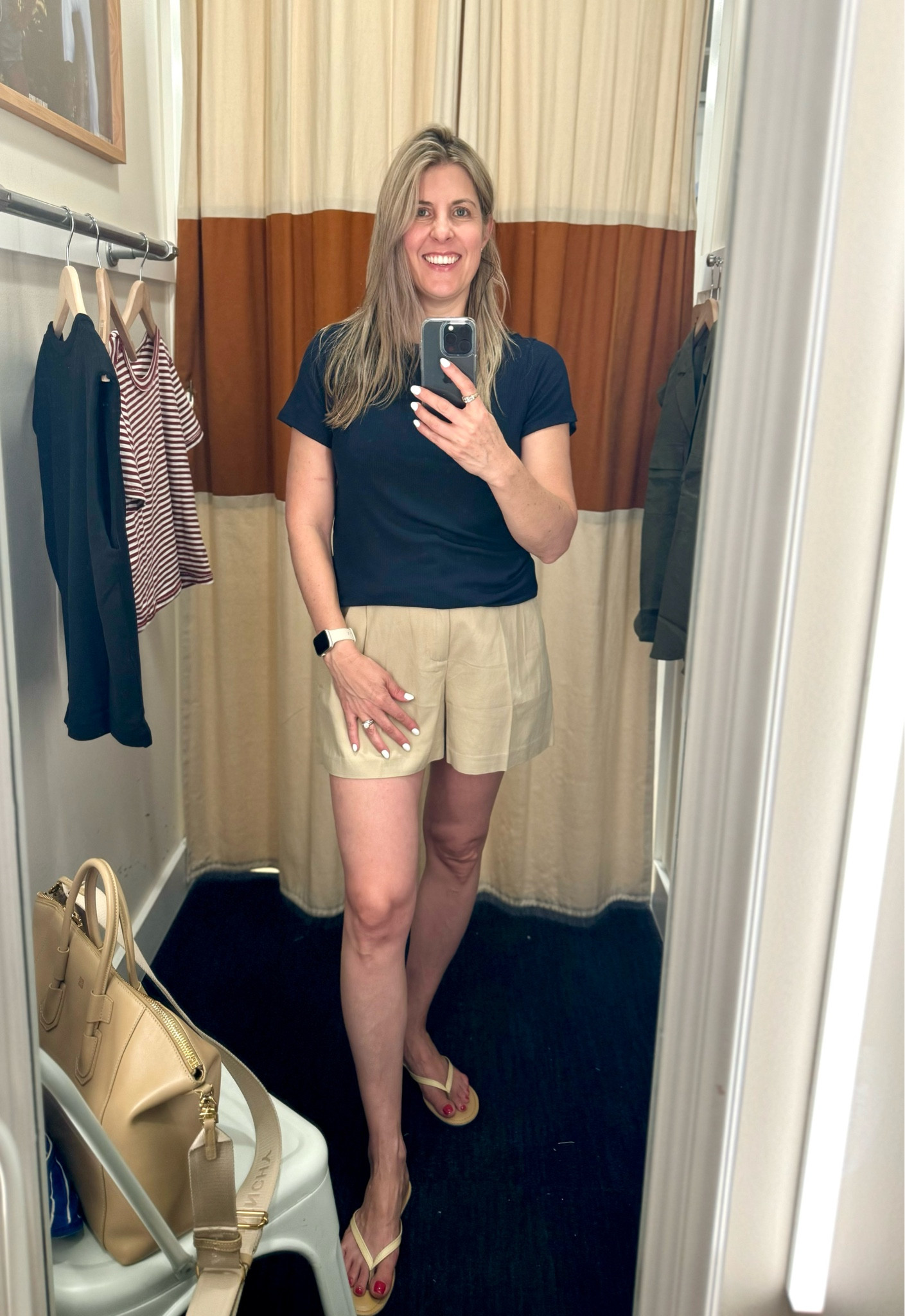 I love this Madewell simple rib knit tee for an elevated basic! It’s a bit clingier so I sized up to a large here and love the drape of it. The shorts are easy to dress up or down. True to size.

Drapey rib tee, Madewell tee, Harlow shorts, twill shorts 

#LTKSeasonal #LTKfindsunder50