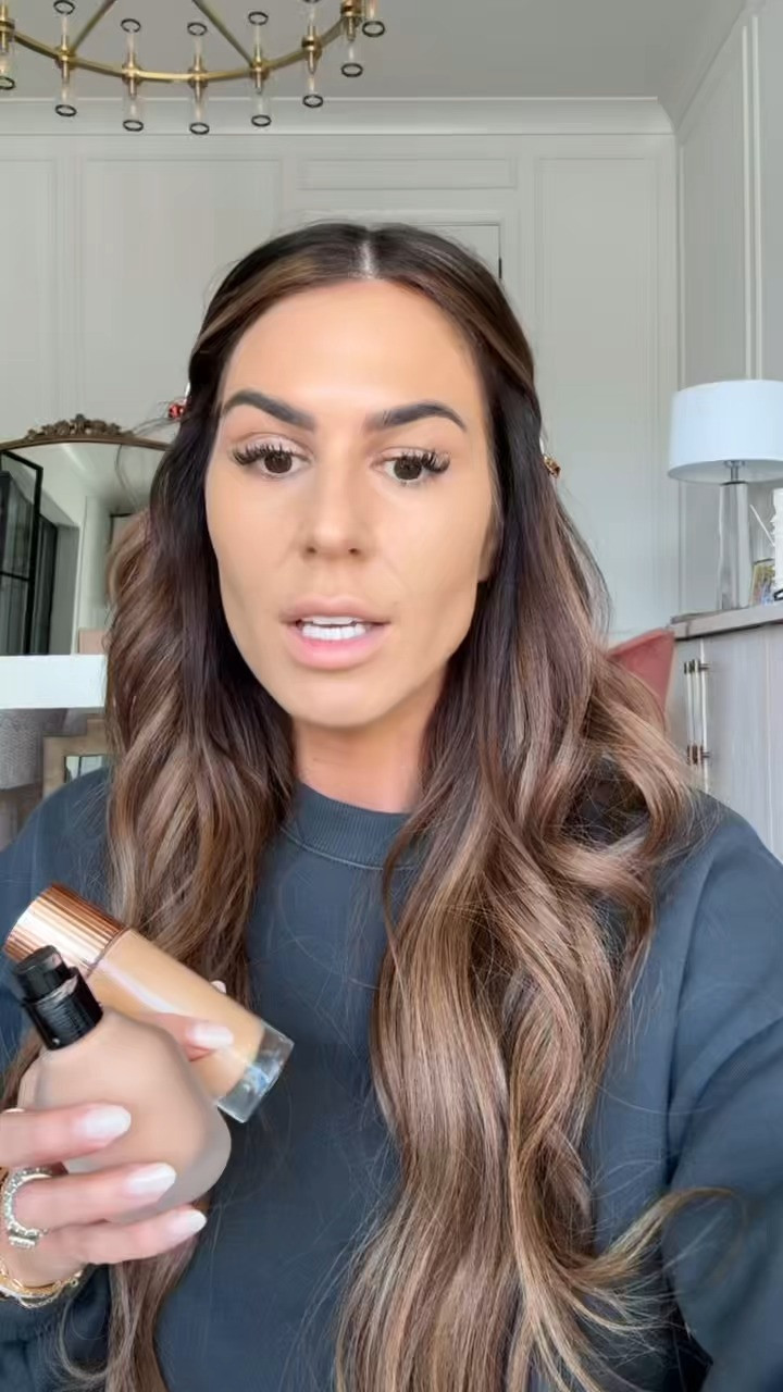 been LOVING adding these products to my routine lately ✨

shades/products:

Charlotte tilbury flawless filter- medium
House labs foundation 310
Hourglass concealer- fawn
Hourglass concealer brush
Huda beauty powder in cupcake
F4 makeup by Mario brush 
Lys bronzing stick “harmony”
Patrick ta blush- “she’s giving”
Patrick ta major dimension eyeshadow: shade medium 
MF Liner- limitless brown
TF Liner 
Lipstick- Kim kw 
Lip gloss- fenty fussy 
One size setting spray 

 @sephora #sephorapartner

#LTKBeauty