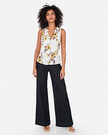 floral cinched waist sleeveless shirt | Express