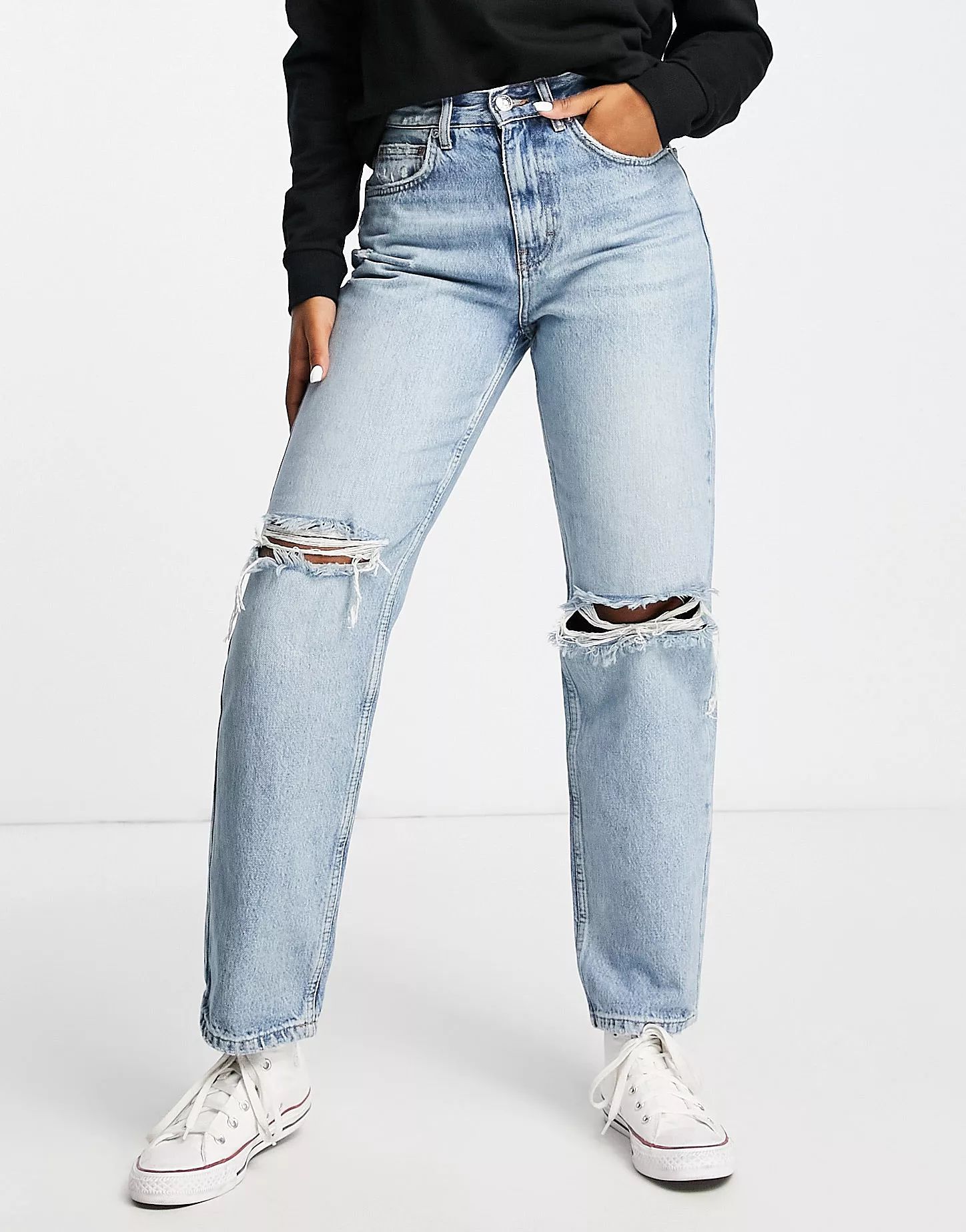 ONLY Robyn distressed straight leg jeans in light blue wash | ASOS (Global)