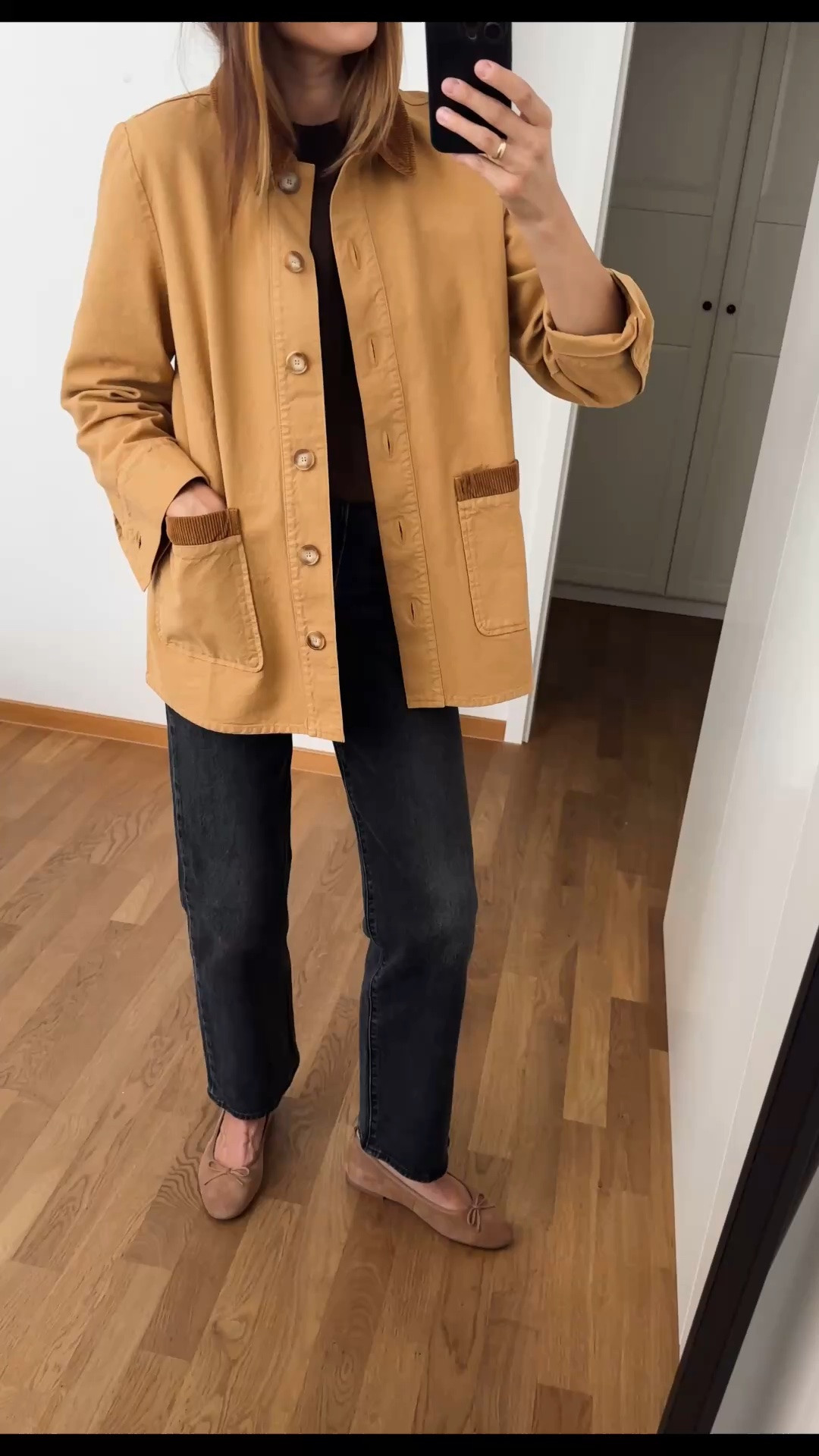 Pre-Fall season 🍂 
___ 
- The comfiest flats - Suede camel , true to size @Boden (UK) 
- Cashmere jumper - linked few options 
- Canvas jacket - old season , linked alternatives 
#autumnoutfit #autumnstyle #ad #falllook

#LTKautumn #LTKstyletip