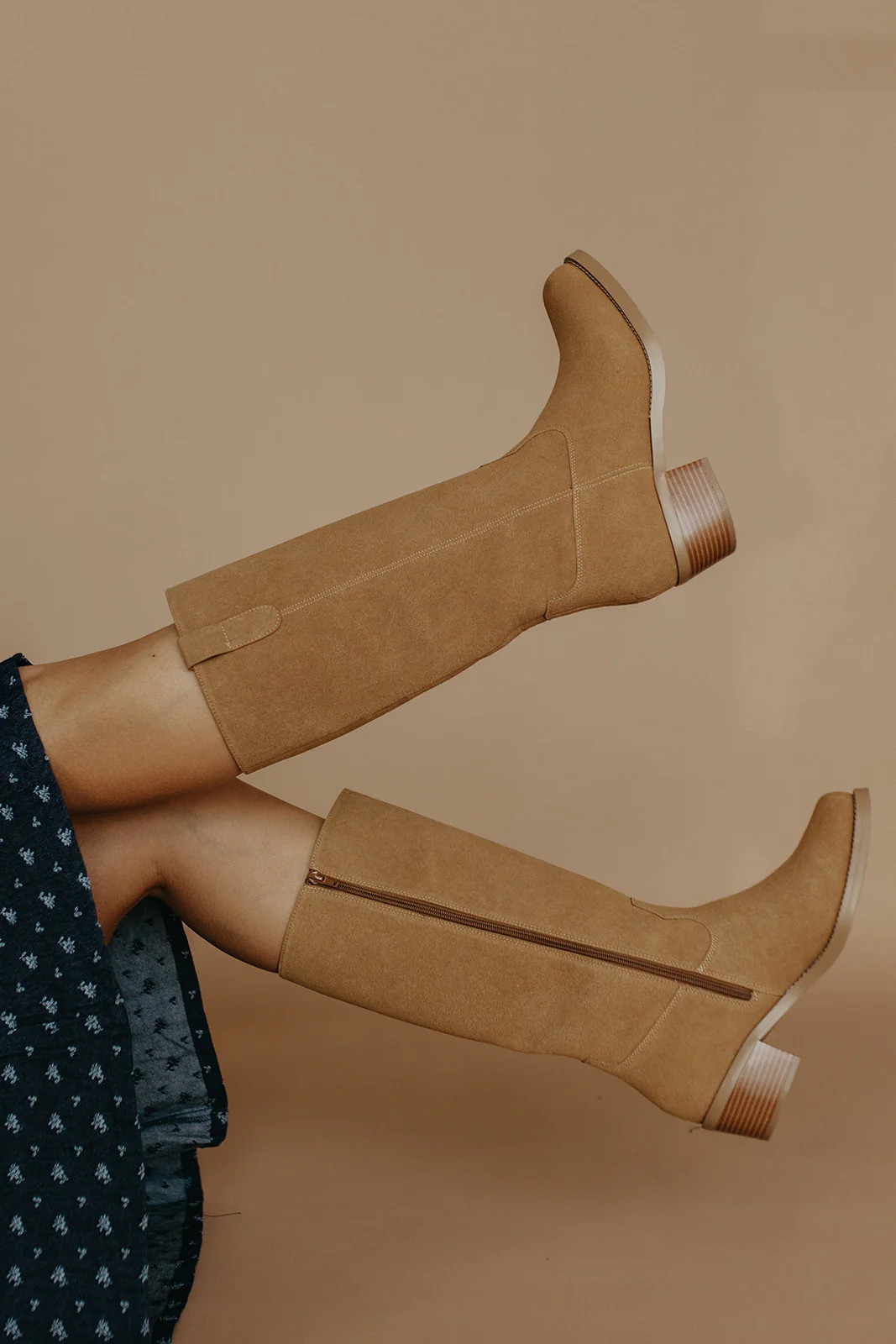 THE MIA DUSTON BOOT IN TAN SUEDE | Pink Desert
