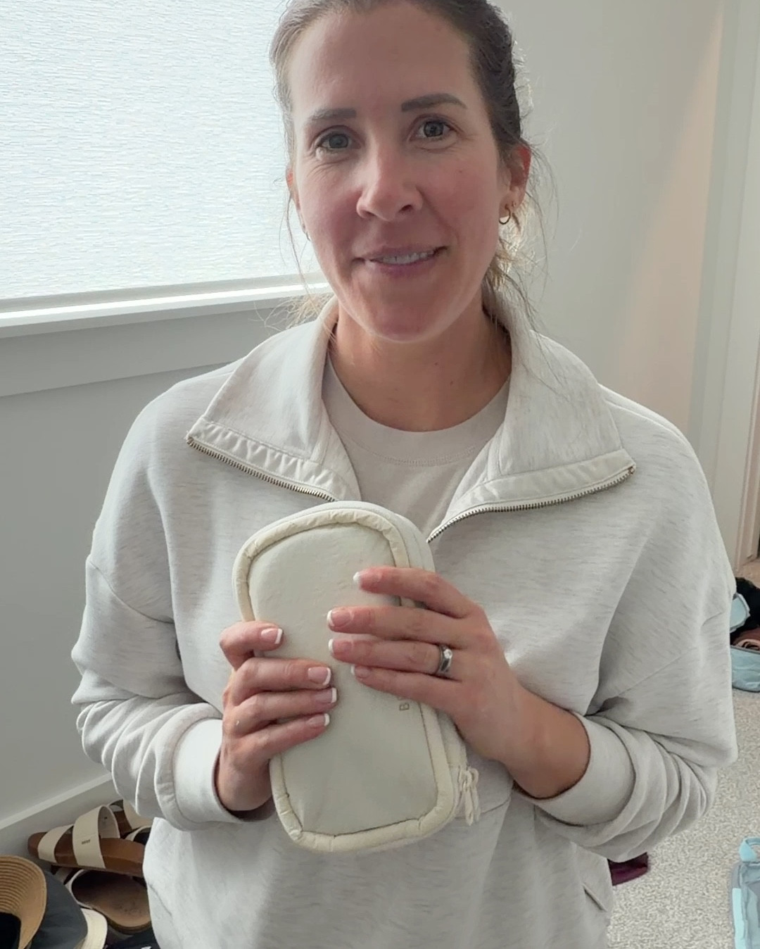 My FAVORITE travel organizer - BAGSMART electronics case! 💼✨ Two-layer with 7 mesh pockets + 2 large pockets! Water-resistant, protective padding, compact (fits in purse!). Cords, chargers, all devices organized! Never travel without this! Shop my BAGSMART electronics organizer below! #bagsmart #travelorganizer #favorite #electronics

#LTKSaleAlert #LTKTravel #LTKSpringSale