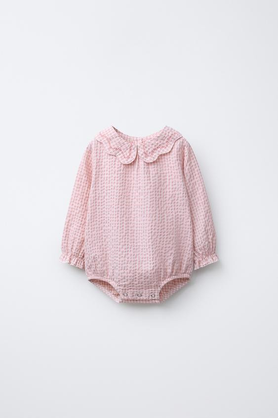 EMBROIDERED GINGHAM TEXTURED BODYSUIT | Zara US
