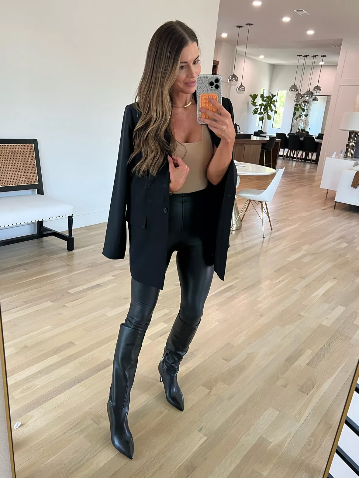Butter Tank Bodysuit curated on LTK  Faux leather leggings outfit, Leather leggings  outfit night, Outfits with leggings