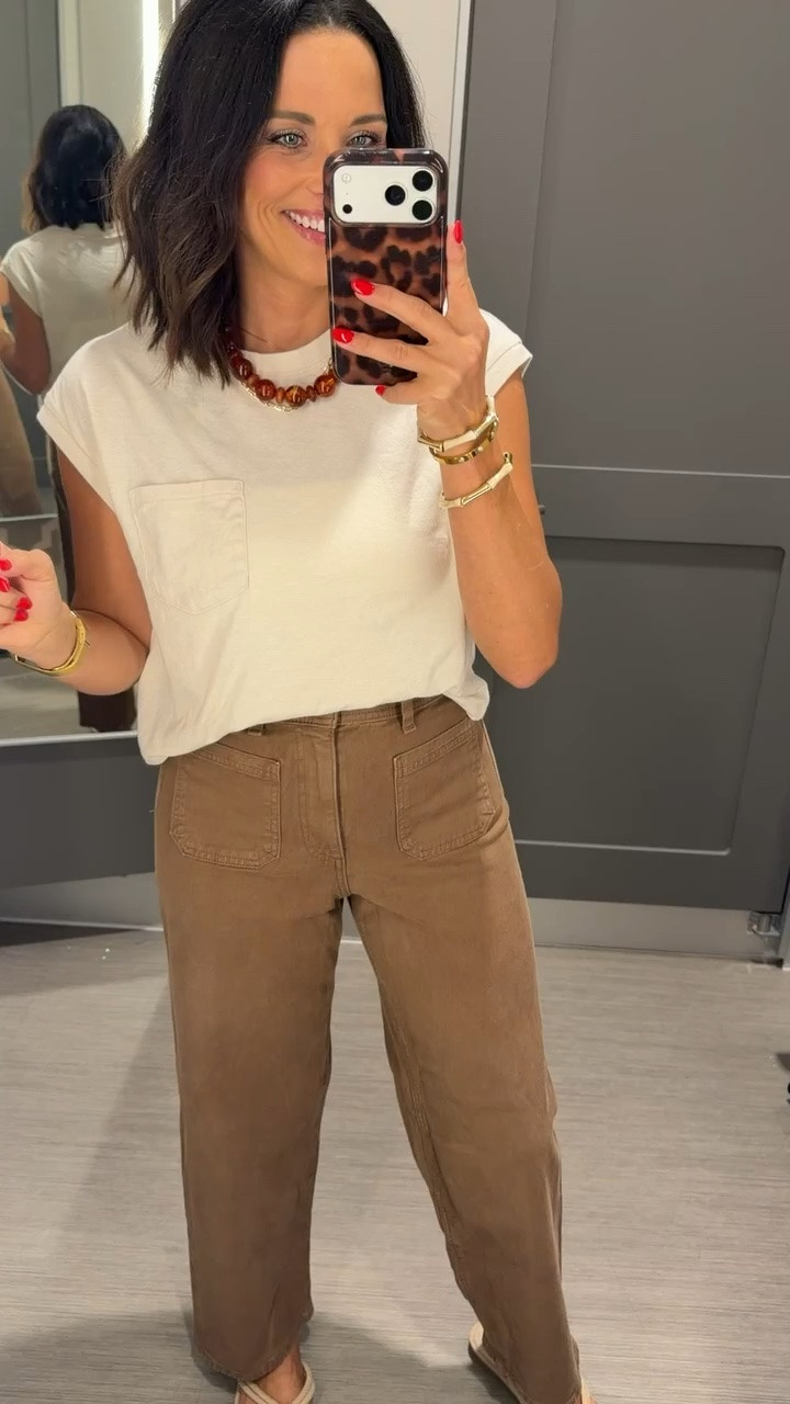 this Target outfit is giving effortless everyday style 🤎🤍 such an easy combo to throw on and go!

#targetstyle #targetfinds #targetfashion #targetoutfit #ltkfinds #ltkfashion #affordablefashion #everydaystyle #casualoutfit #outfitinspo